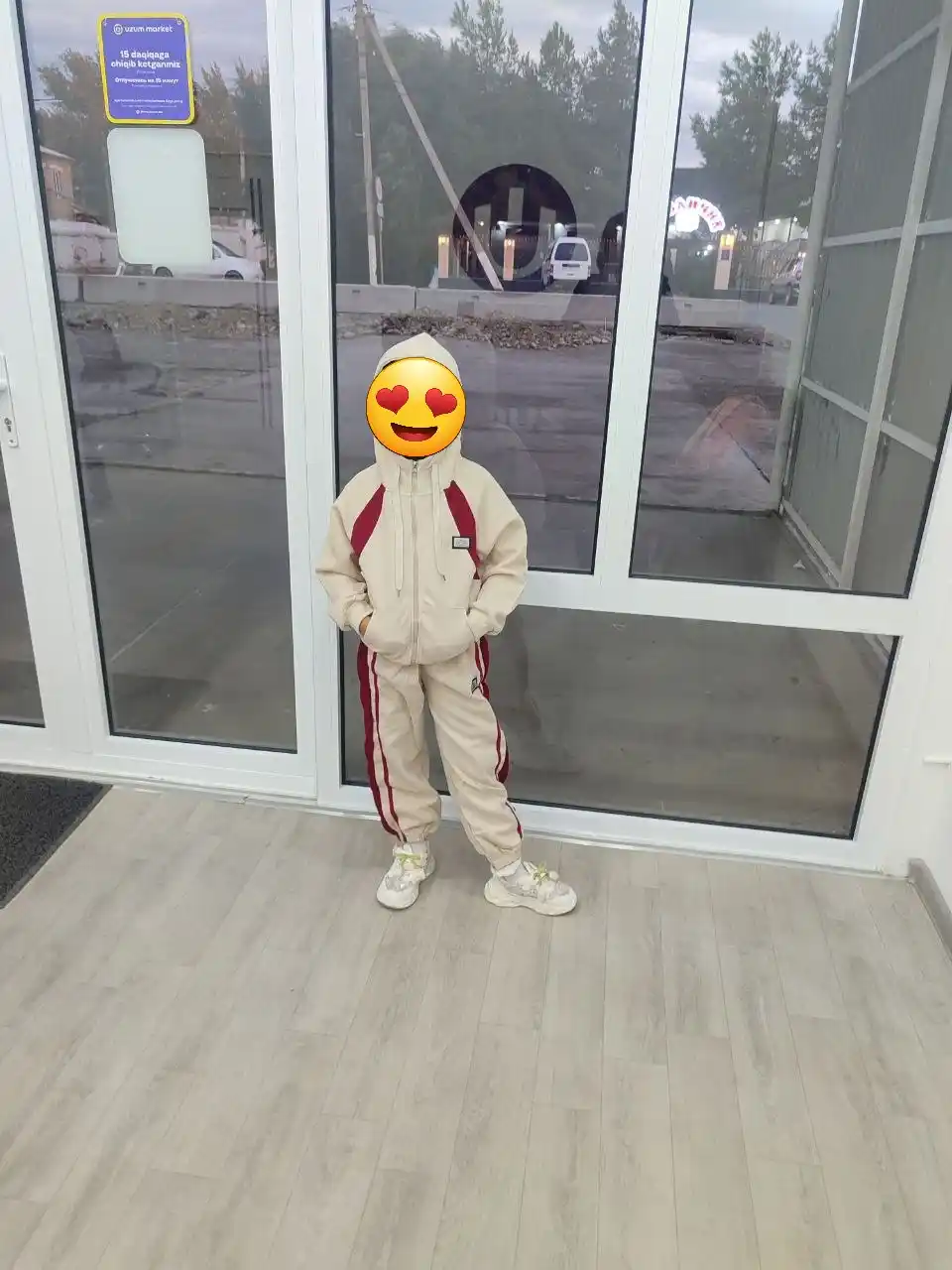 Qizlar uchun ikki ipli sport kostyumi