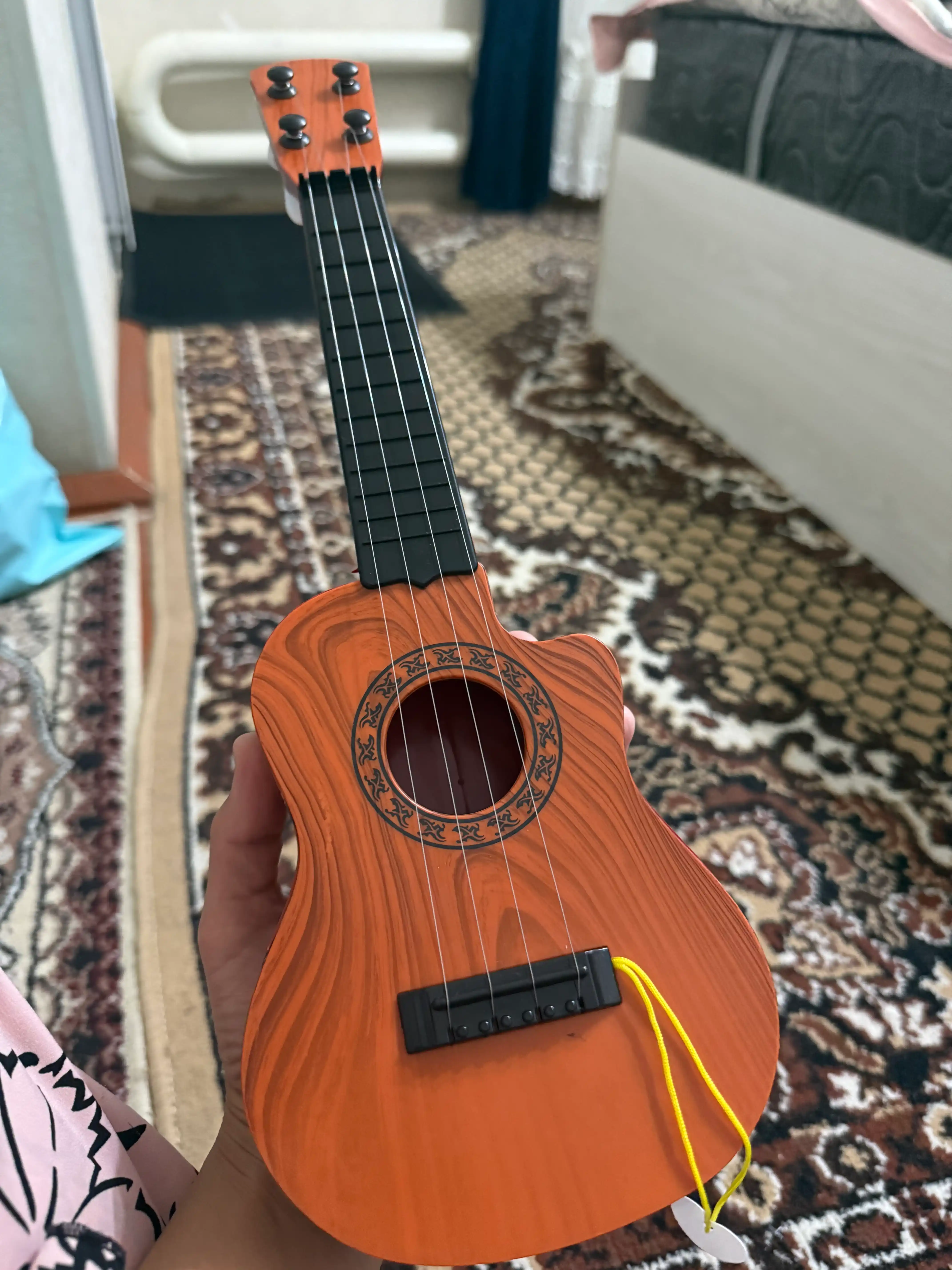 Bolalar gitarasi o‘yinchoq, 3 yoshdan bolalar uchun musiqa o‘yinchog‘i, sovg‘a