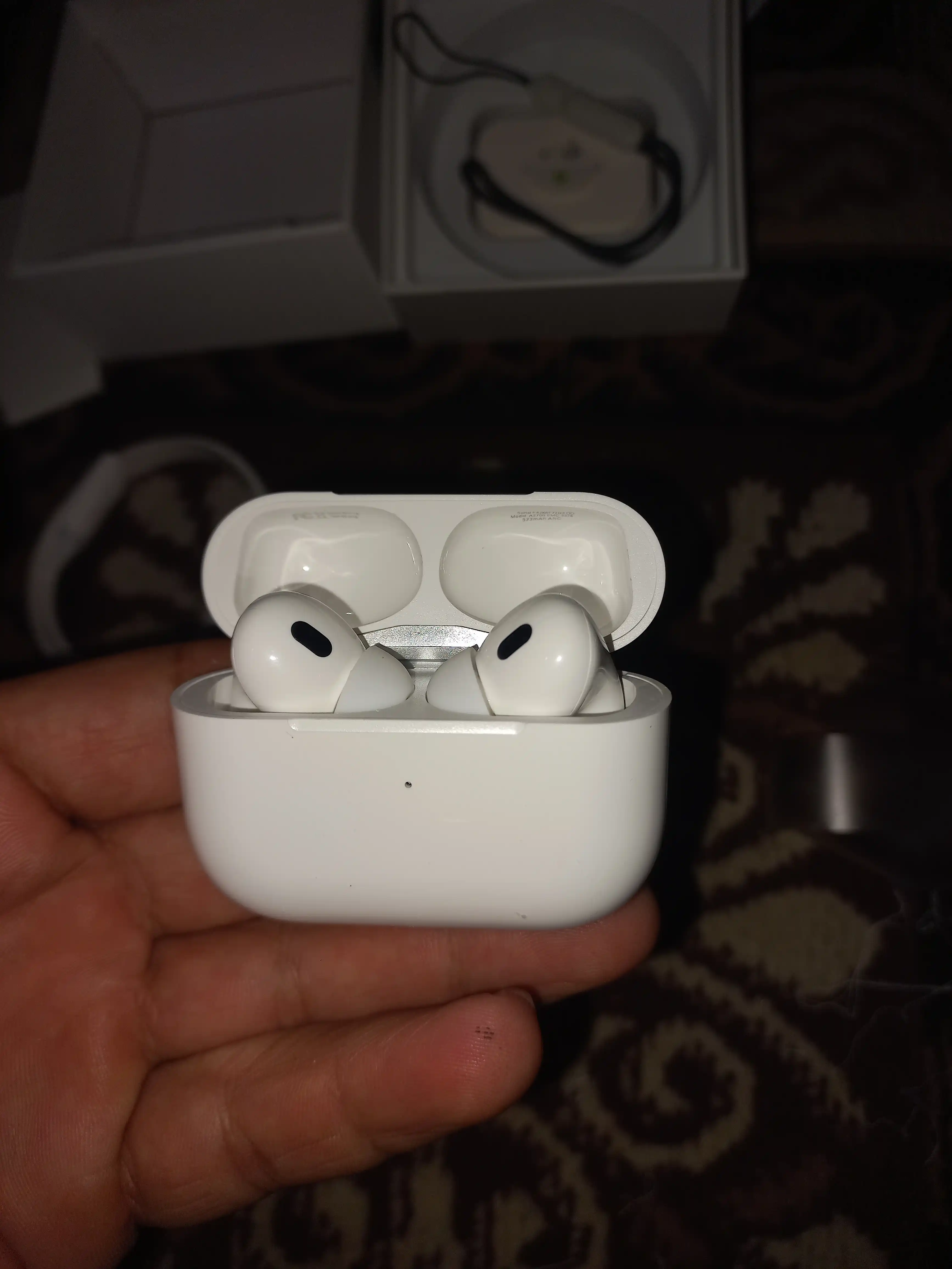 A PODS PRO 2 simsiz quloqchin sifarli va arzon quloqchinlar