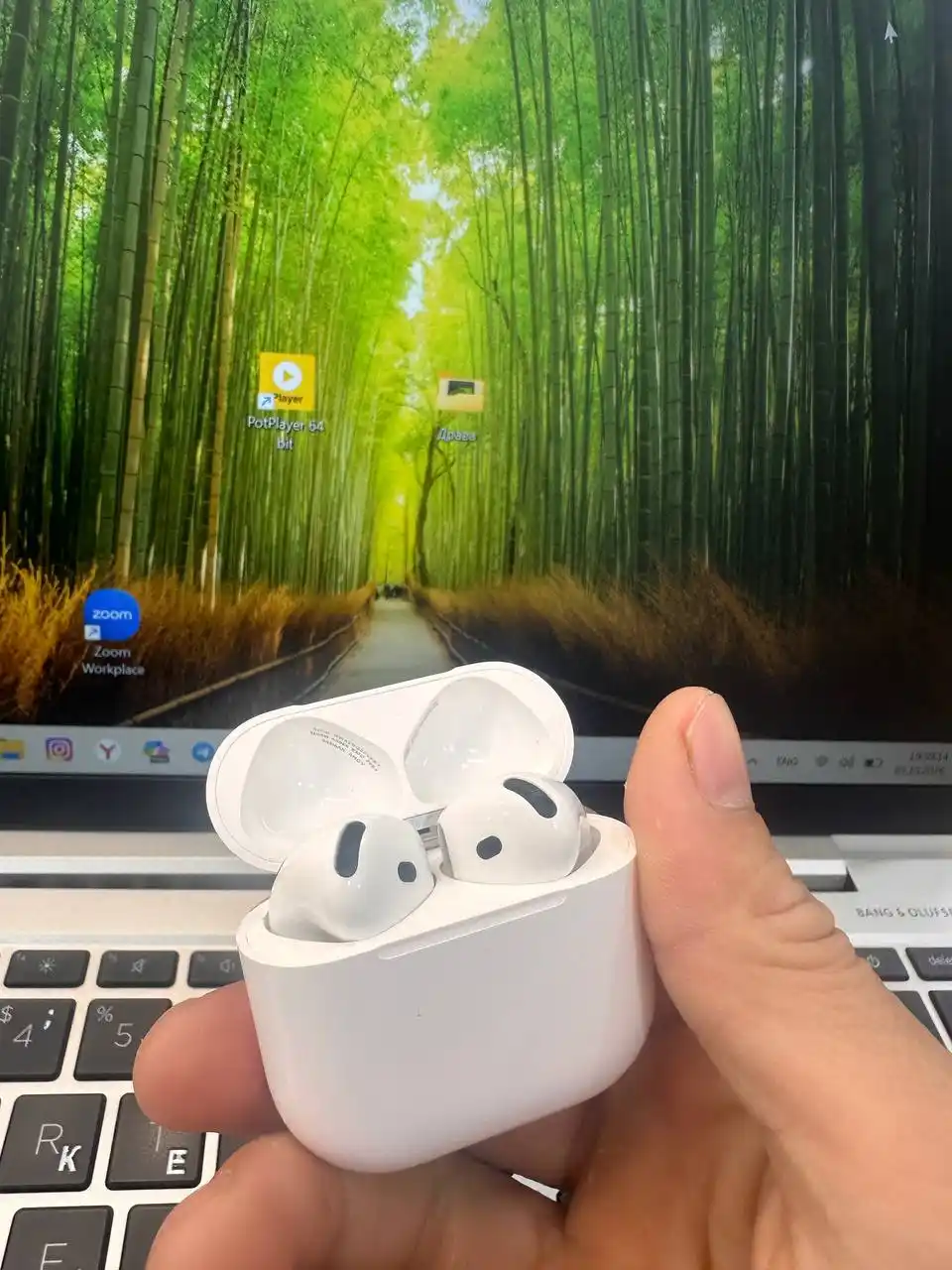 Беспроводные наушники Pods 4 сенсорным управлением для iPhone и Android