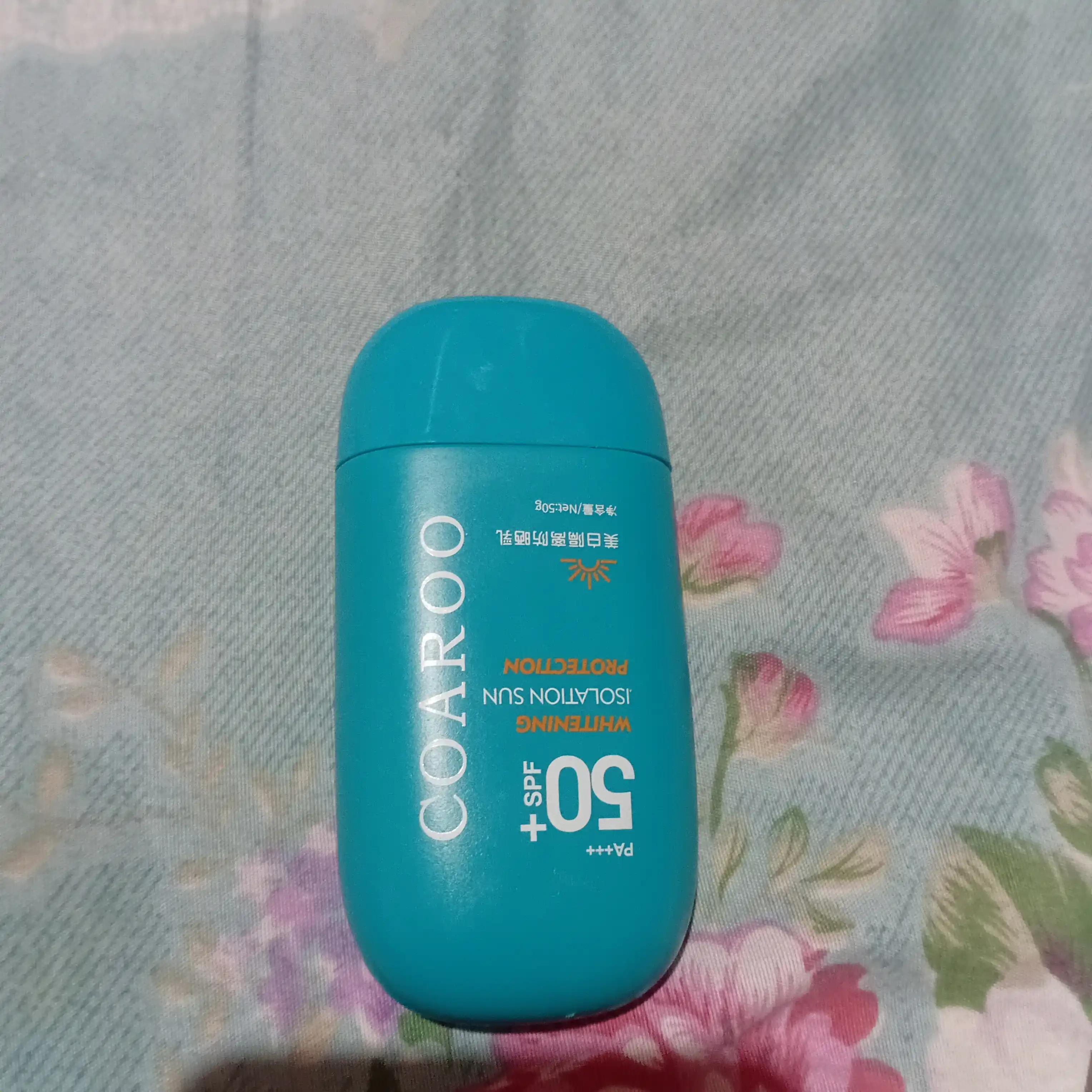 Yuz uchun SPF 50 namlantiruvchi quyoshdan himoyalovchi krem