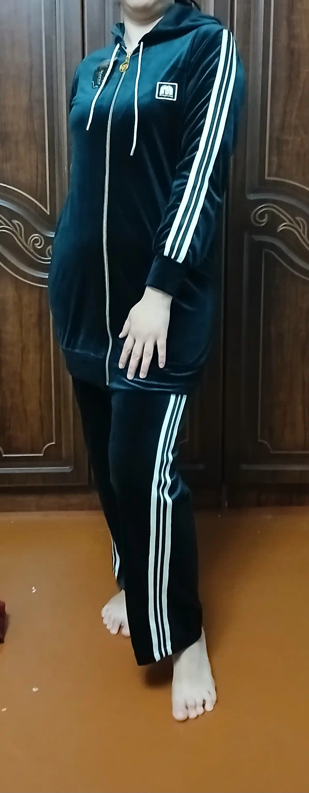 Ayollar to‘plami, qishgi dvoyka, sport uslubi, uy va ko‘cha uchun, qizlar kiyimi, uy xalat