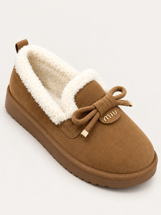 UGG ayollar uchun — zamonaviy, yumshoq va qulay