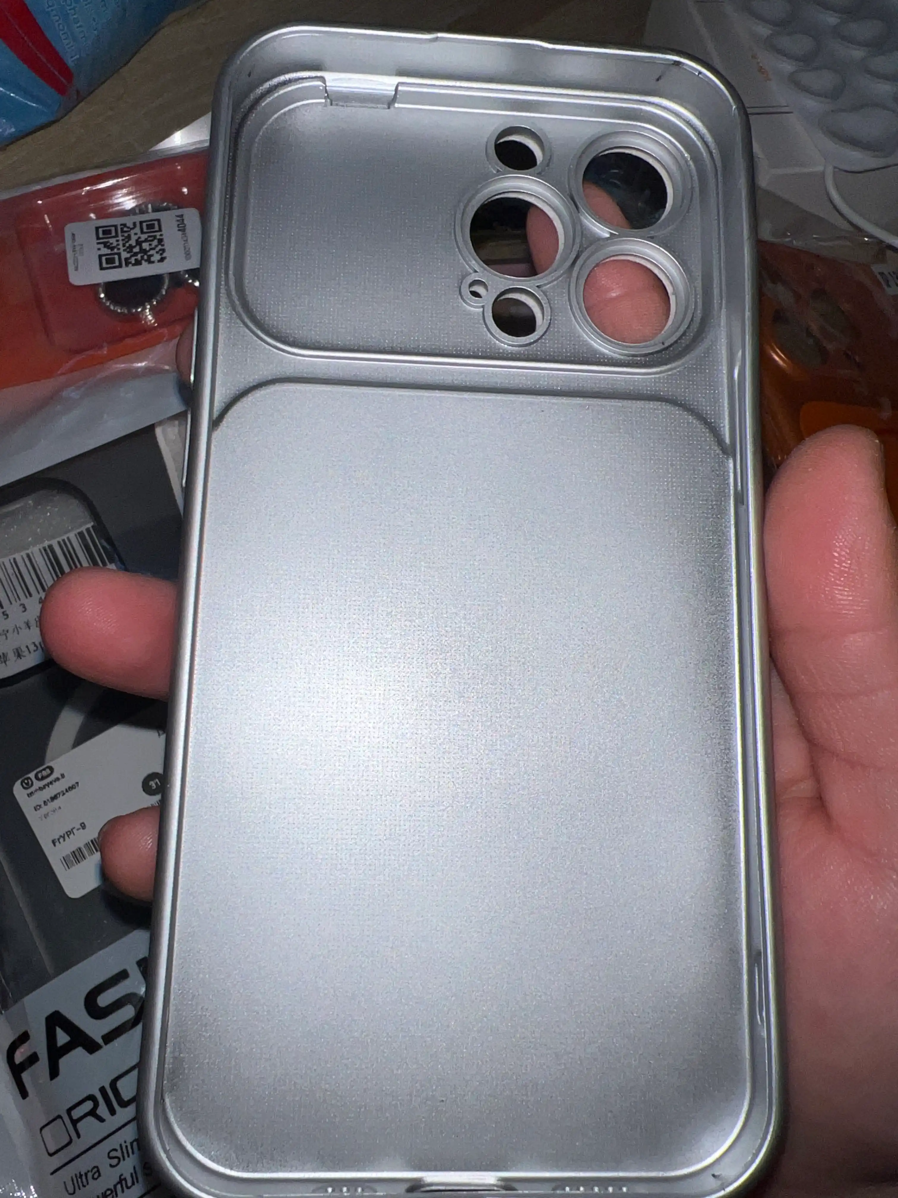 IPhone modellari uchun premium sifatli charm chehol, Limited Edition
