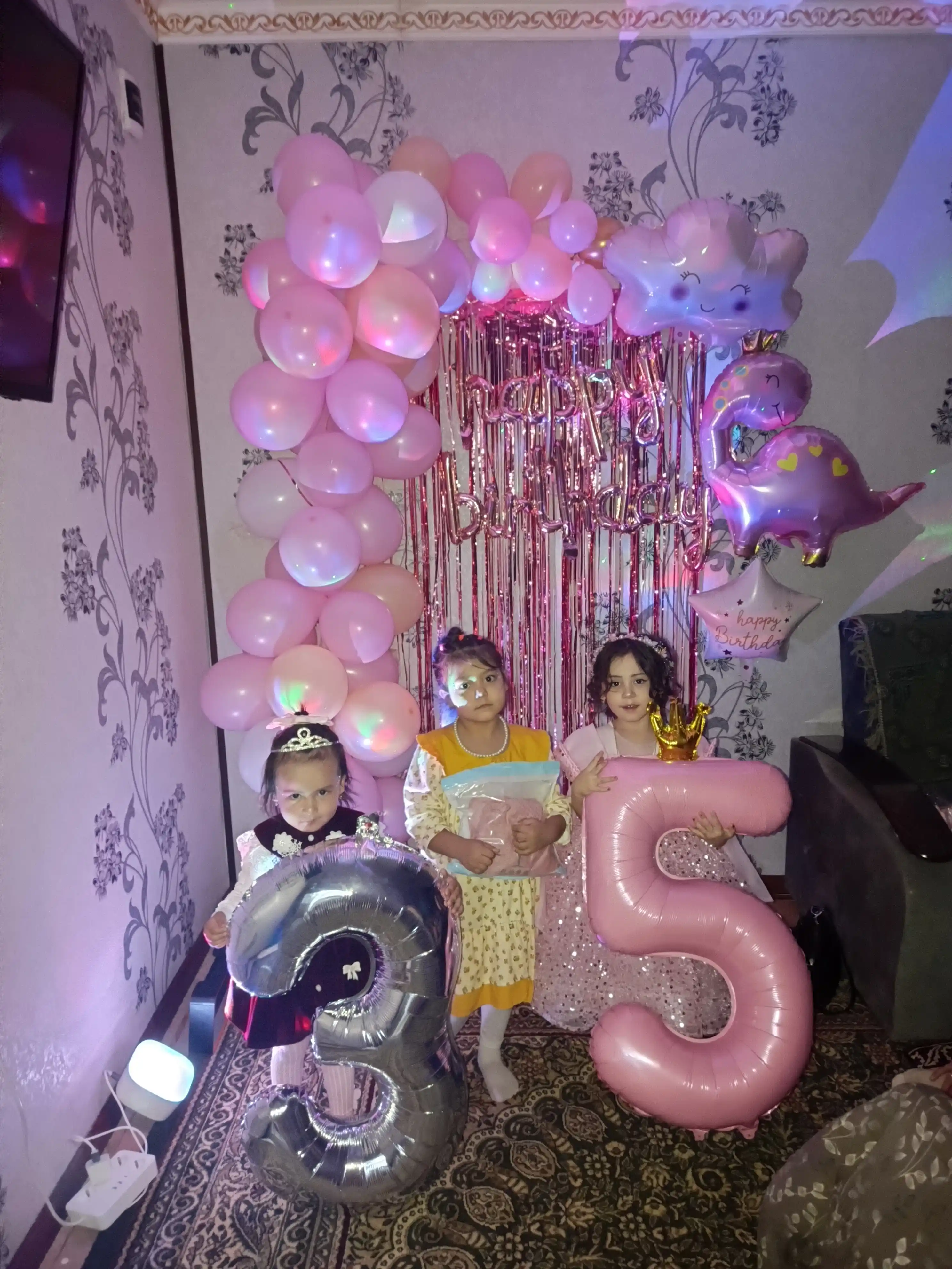 Katta raqam shar, toj bilan, 0,1,2,3,4,5,6,7,8,9, raqamli sharlar, tug`ilgan kunga sharlar