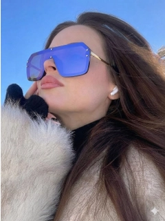 Синий