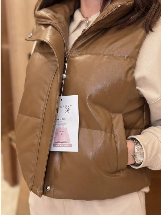 Ayollar kurtkasi, yengsiz, kundalik kiyish uchun mo‘ljallangan, o‘lchamlari M, L, XL