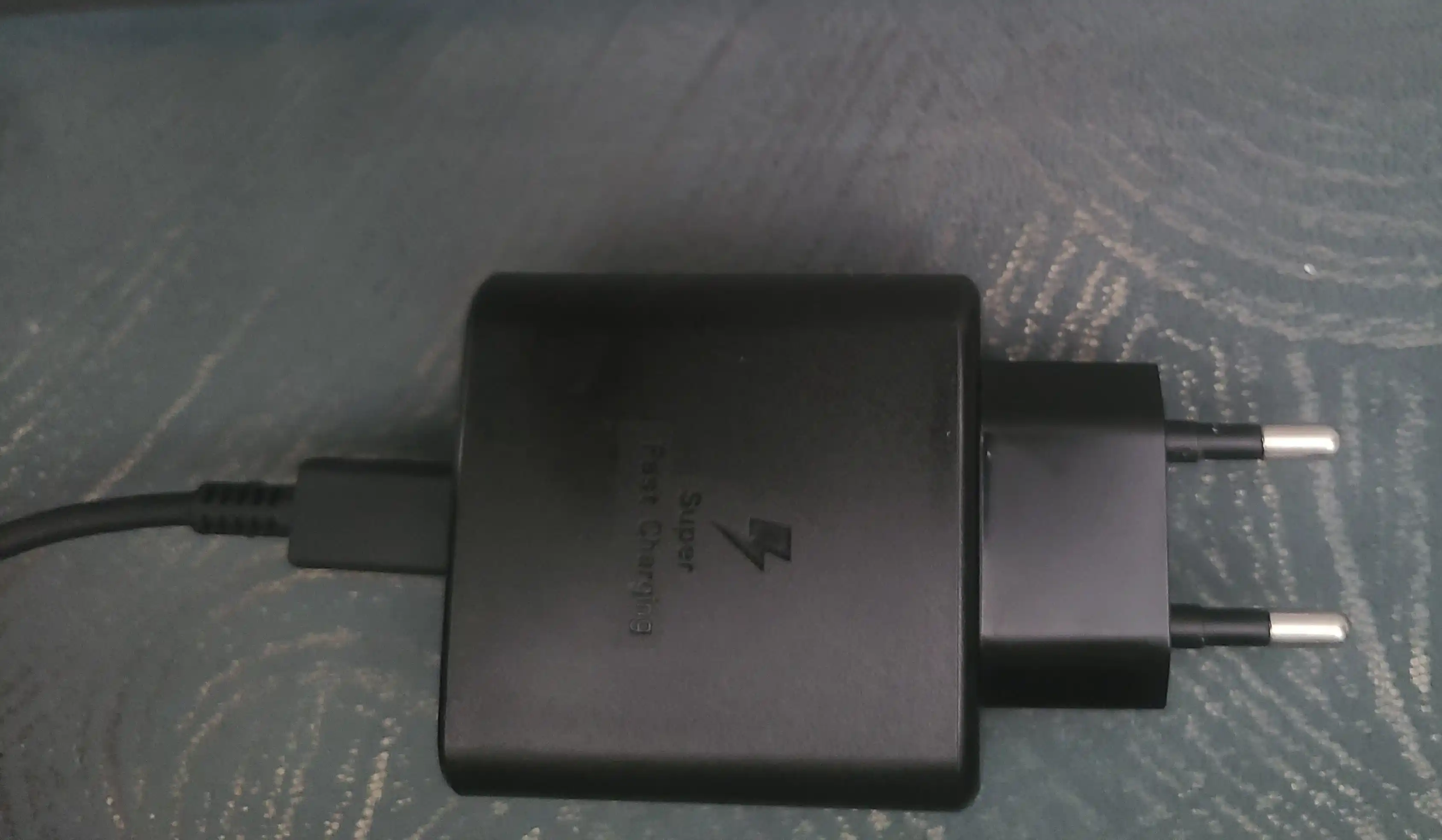 Samsung 45W PD Adapter – мощное и безопасное зарядное устройство