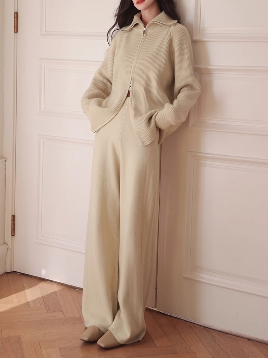 Kostyum ayollar uchun, to‘qilgan, sviter va shimdan iborat — ELLY FASHION - 