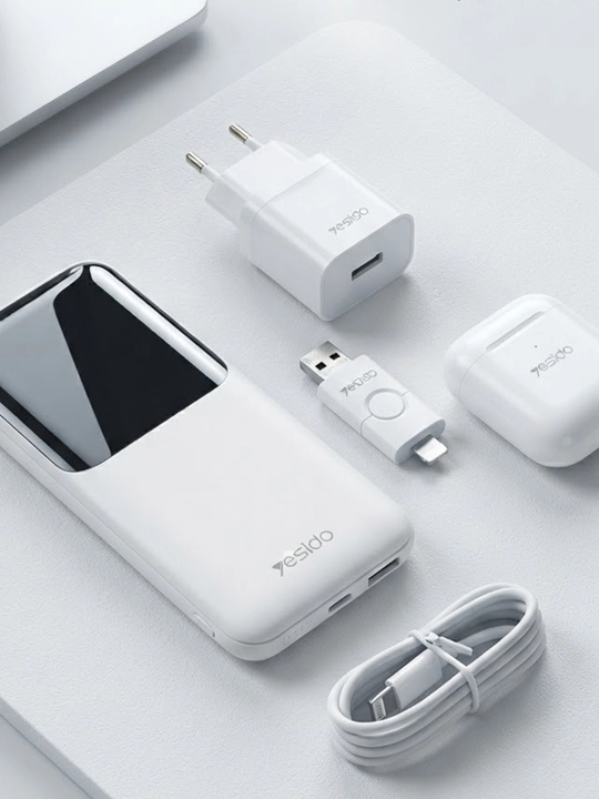 Power Bank, беспроводные наушники, OTG-адаптер и аксессуары для зарядки