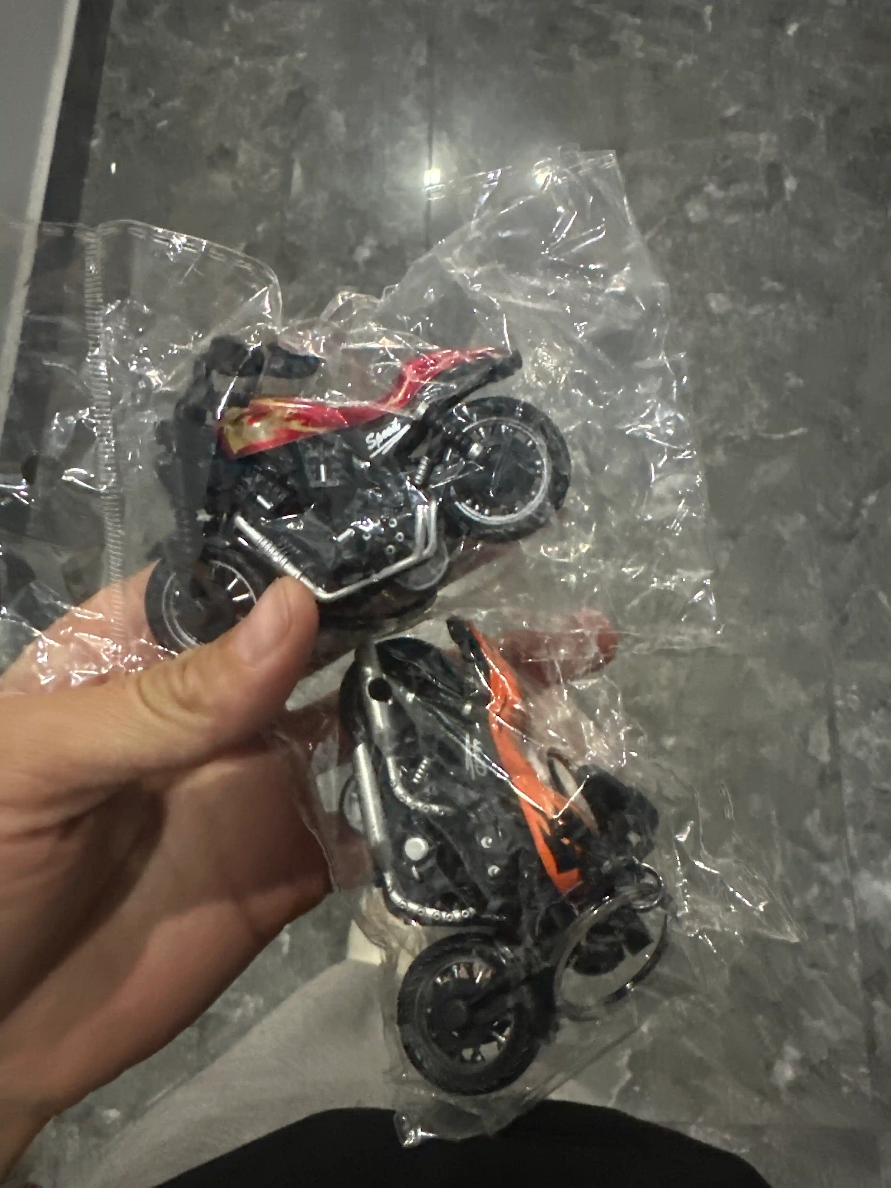 Plastmassa mototsikl brelok