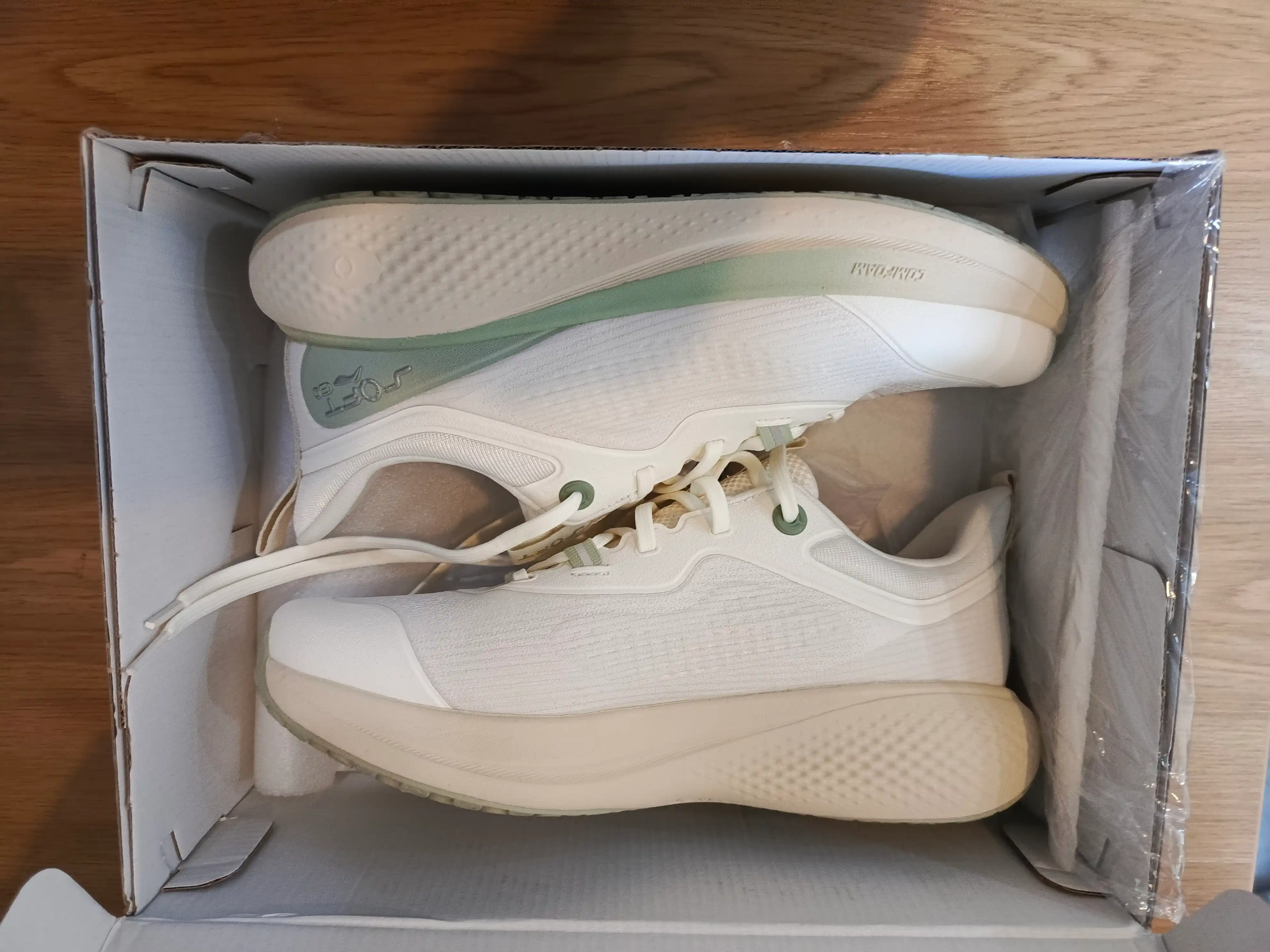 Ayollar uchun kundalik krossovkalar Li-Ning Soft Go 3