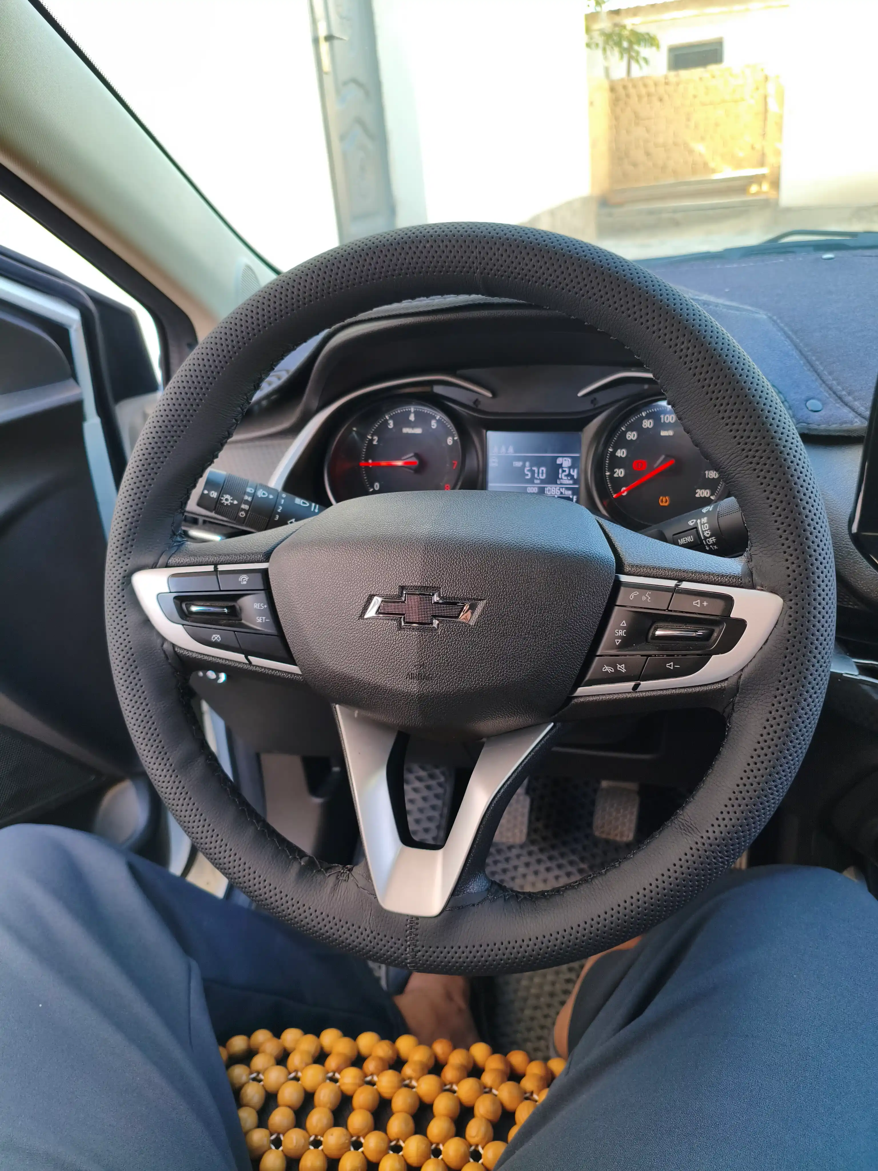 Оплетка на руль Boss, чехол на руль автомобиля, эко-кожа со шнуровкой 37–39 см