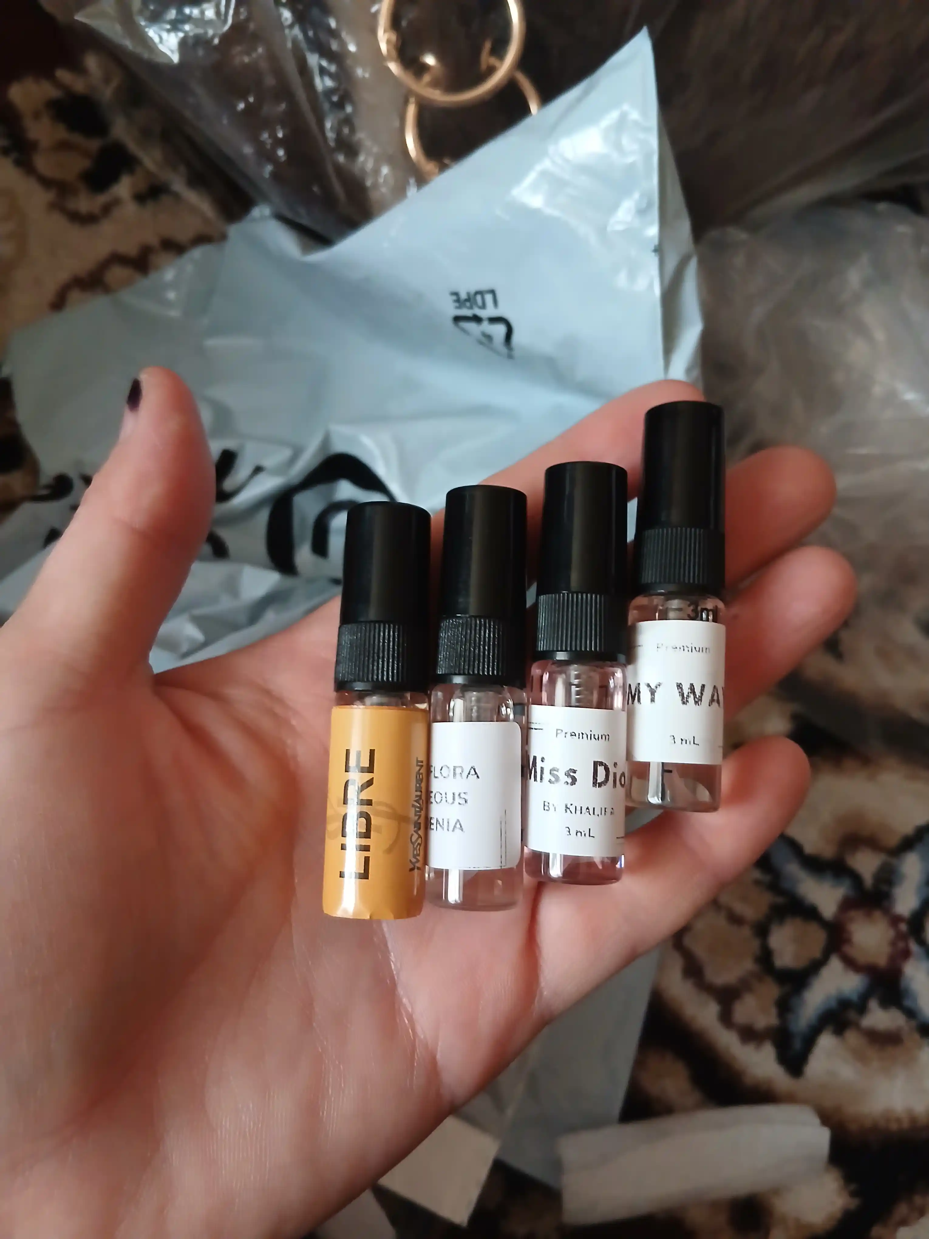 Atirlar ayollar uchun nabor Libre, Lost Cherry, Miss Dior, My Way, Today, Cherish, Versace