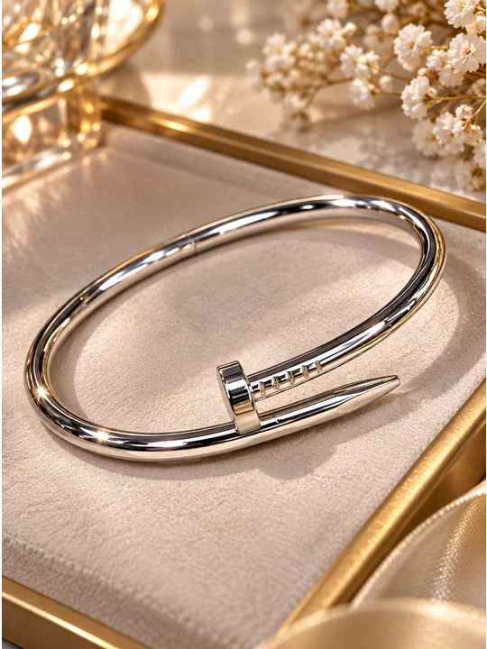 Van cleef,cartier,3 dona braslet to‘plami, zamonaviy va nafis zargarlik aksessuarlari