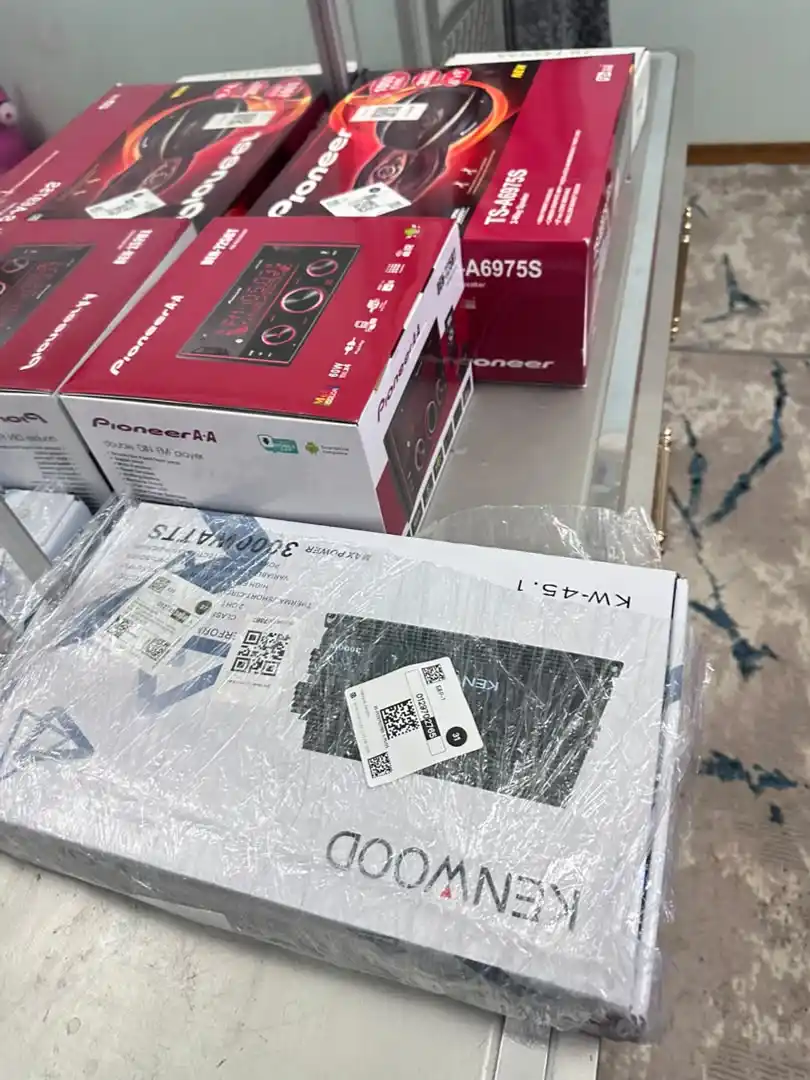 Магнитола Pioneer, автомобильная 725bt