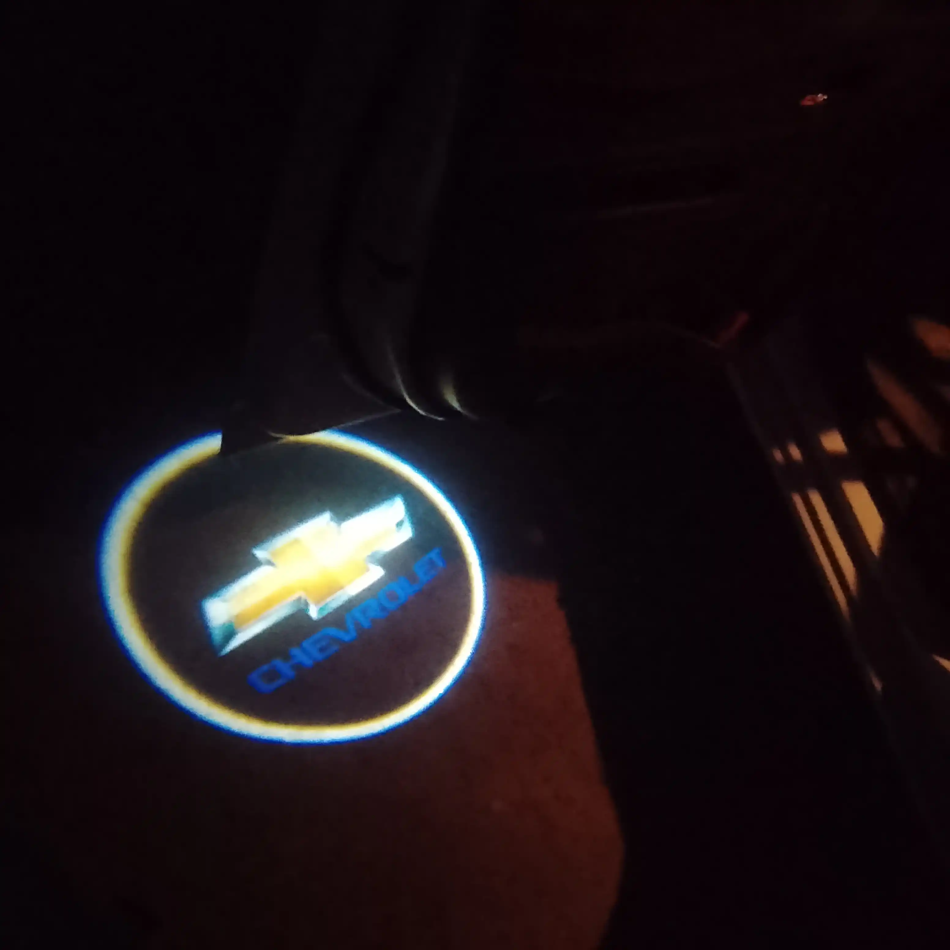 GERB va Chevrolet logotipli avtomobil eshigi LED yoritgichi sharhlari 1 dona
