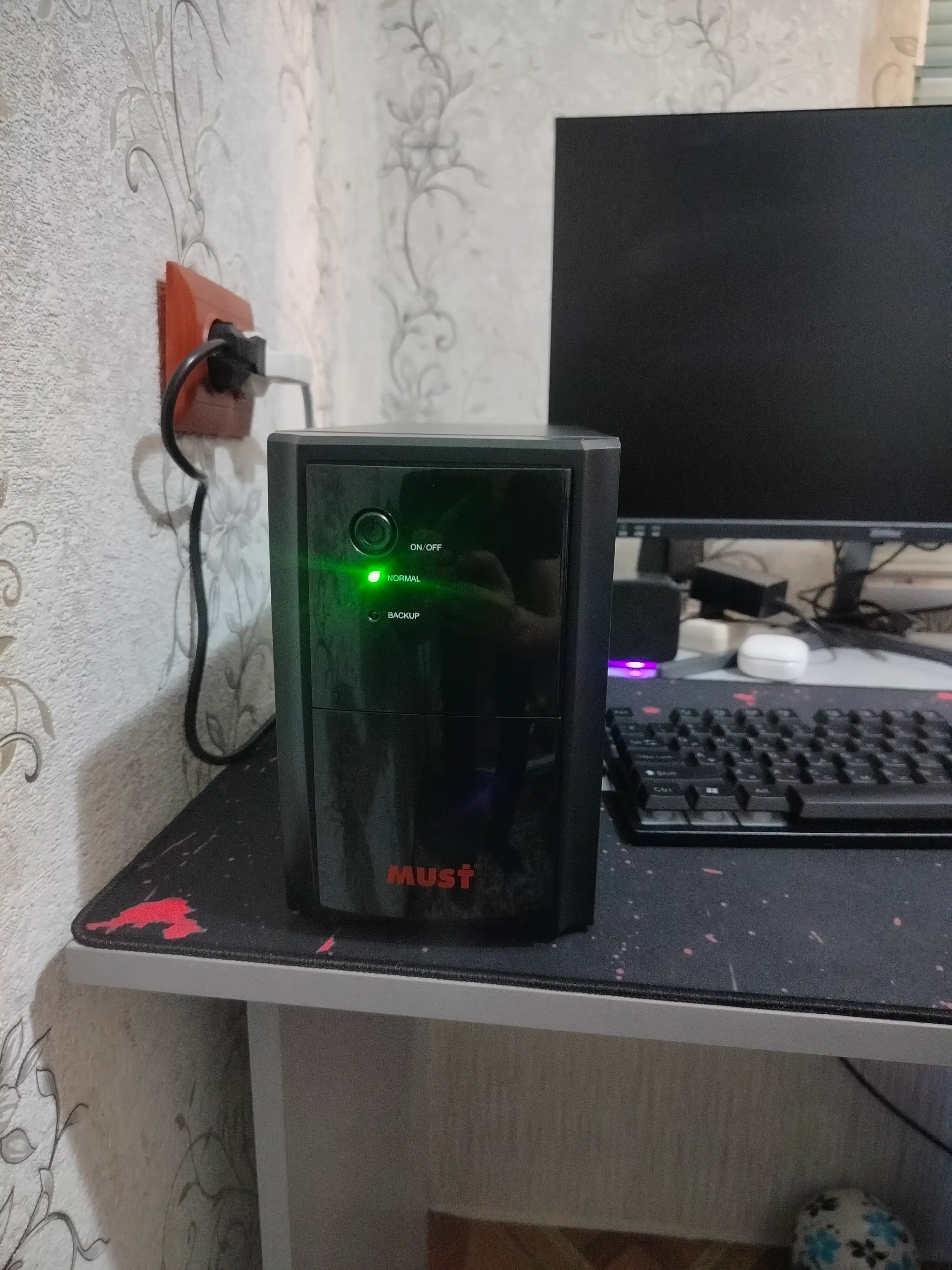 Uzluksiz quvvat manbai UPS Must W1200VA