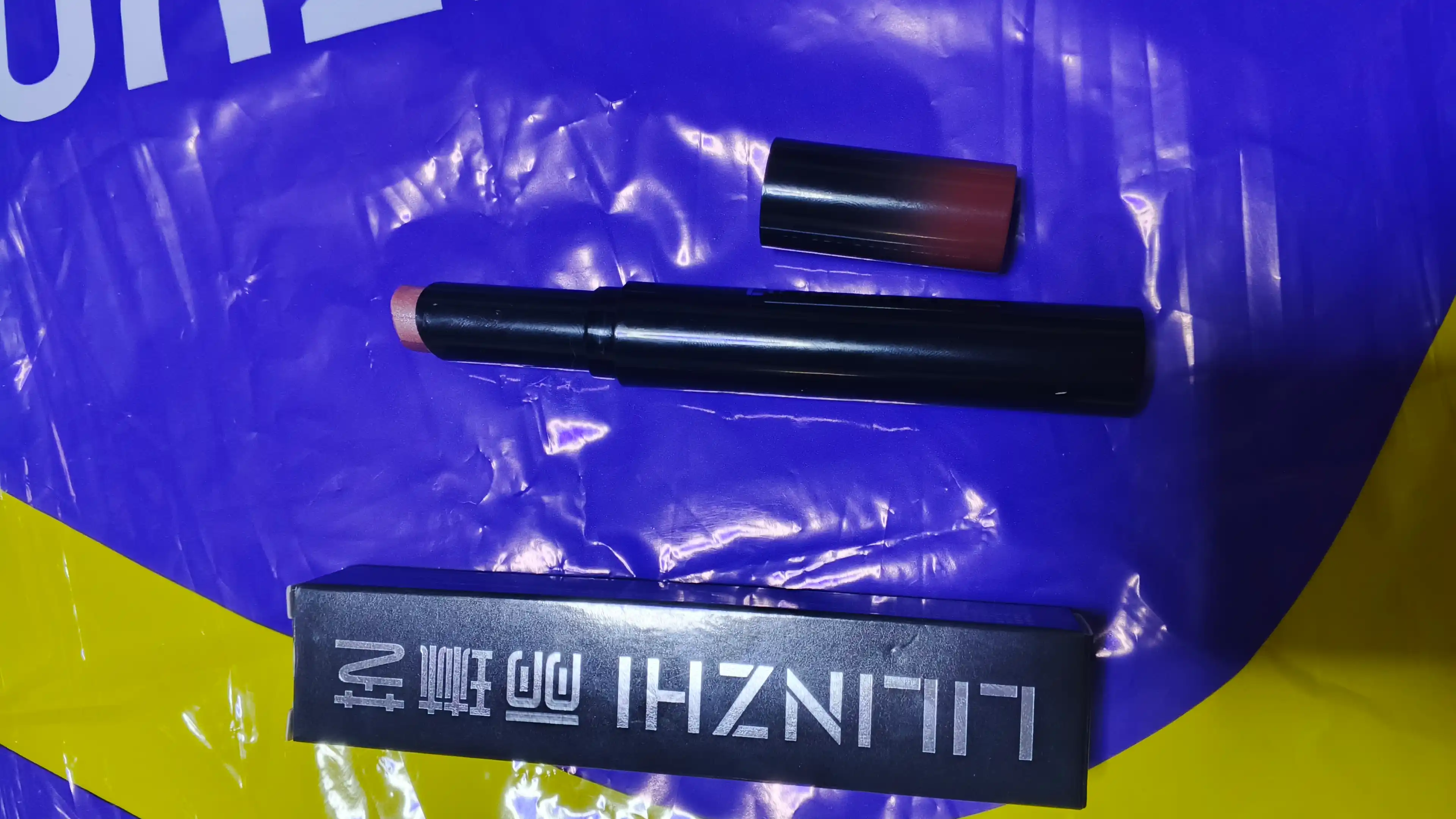 Ko‘z uchun tenlar, 3 tasi 1 da, qovoqlar uchun ten-qalam, ergonomik 25° egri shakl