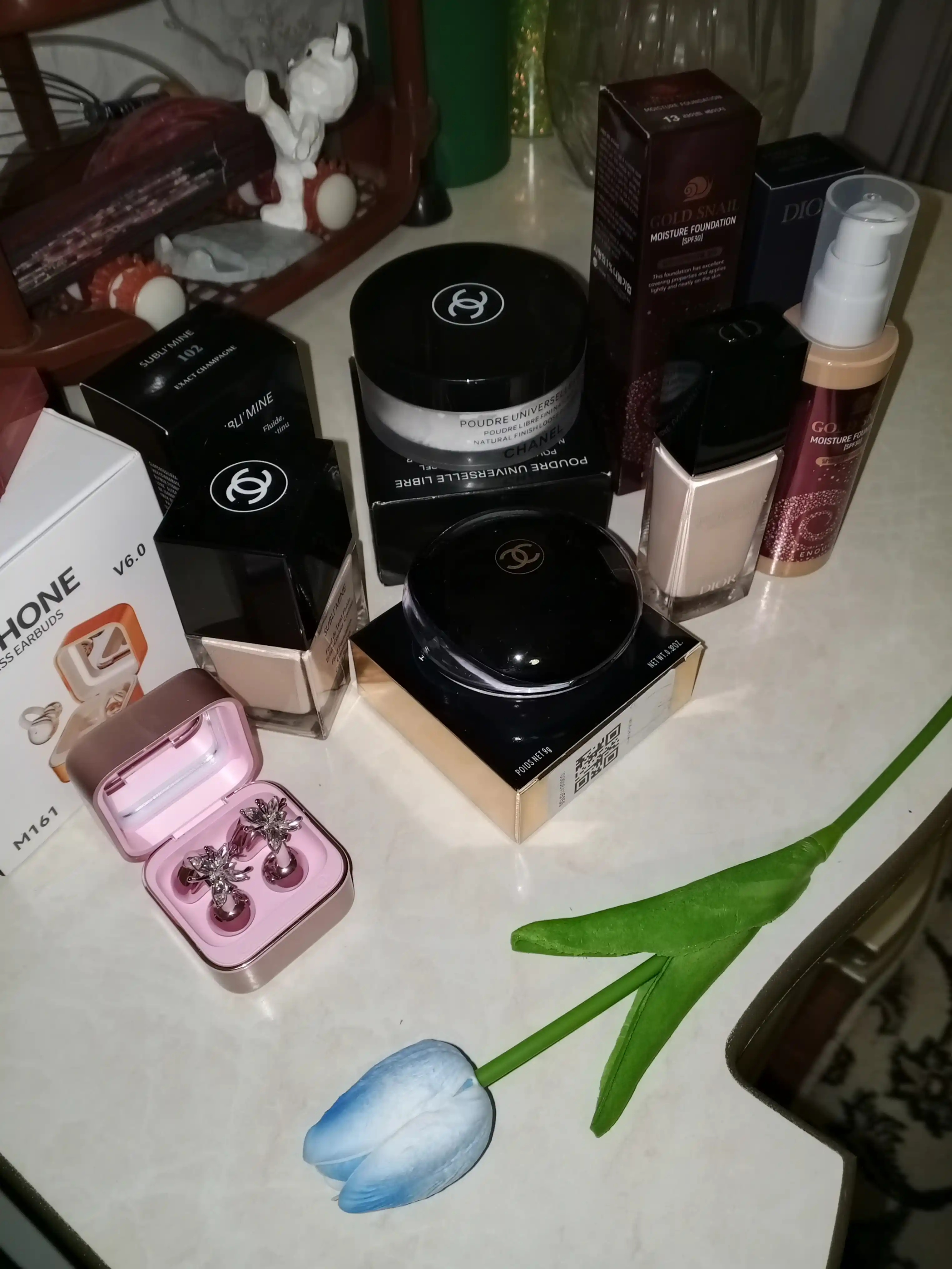 Yuz uchun sochiluvchan upa chanel libre