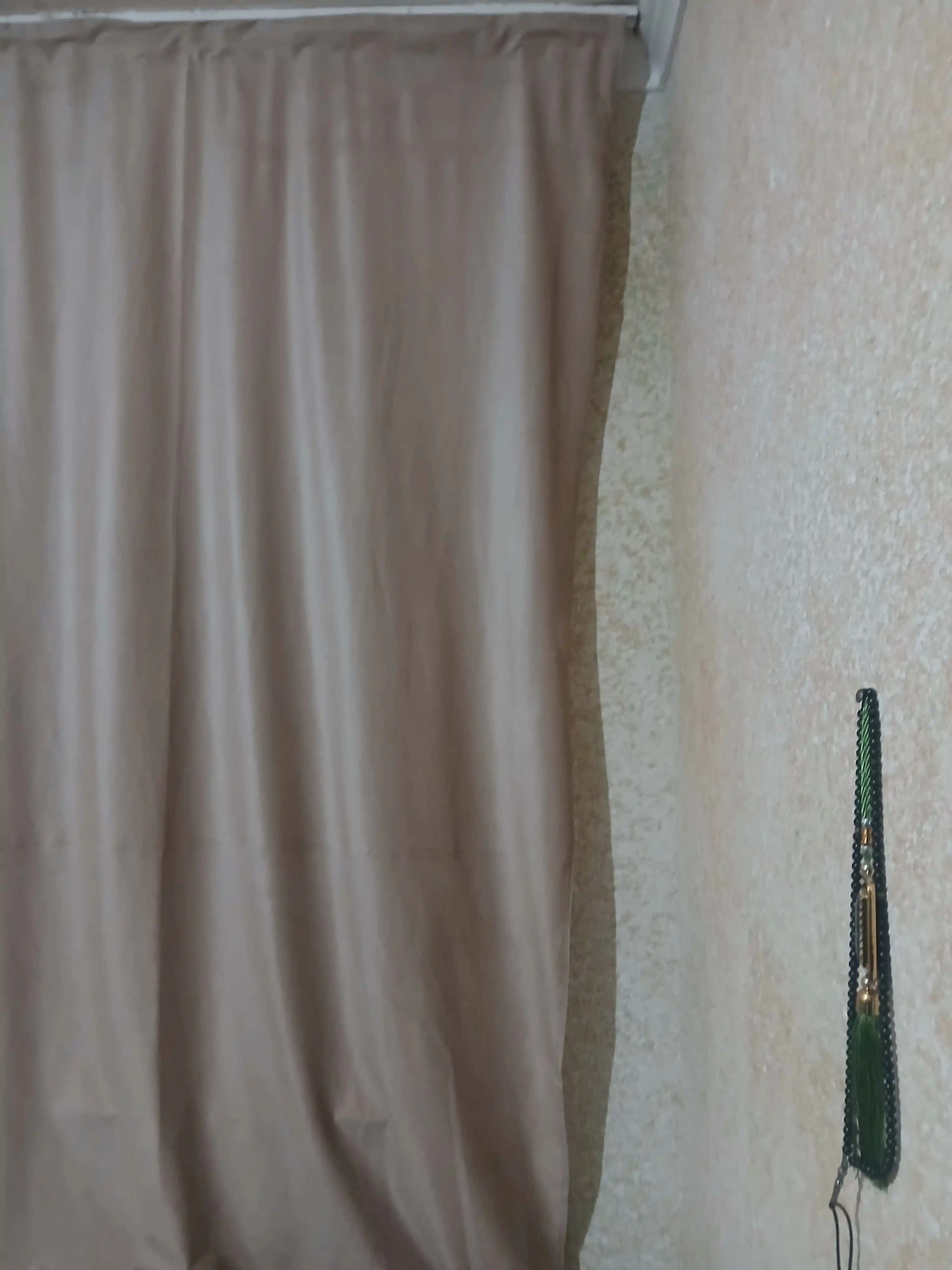 Parda quyoshdan himoya qiluvchi, 280x150 sm, bir rangli shtora yotoqxona va zal uchun