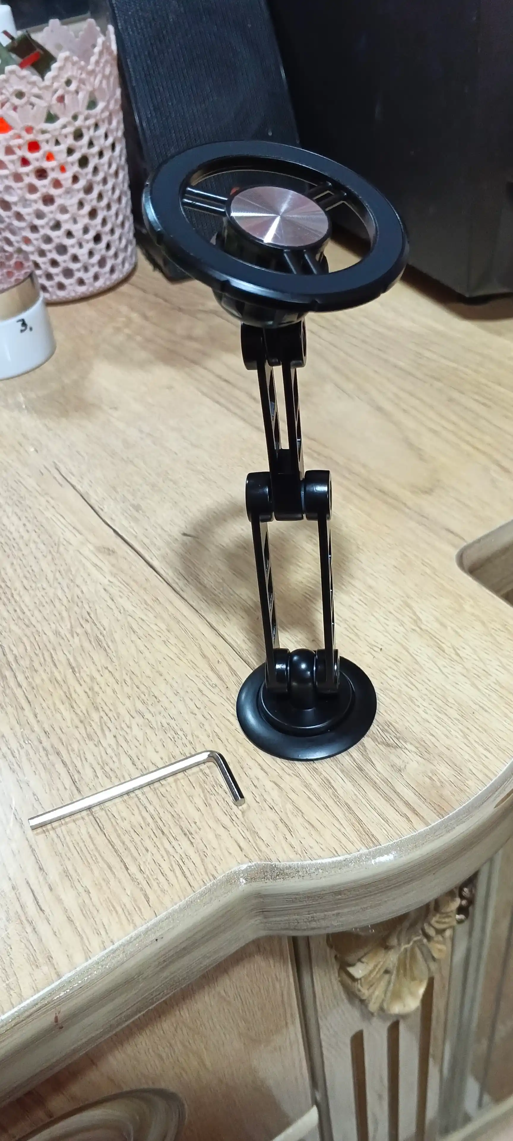 360 darajaga aylanadigan Magsafe avtomobil uchun magnit telefon tutqichi