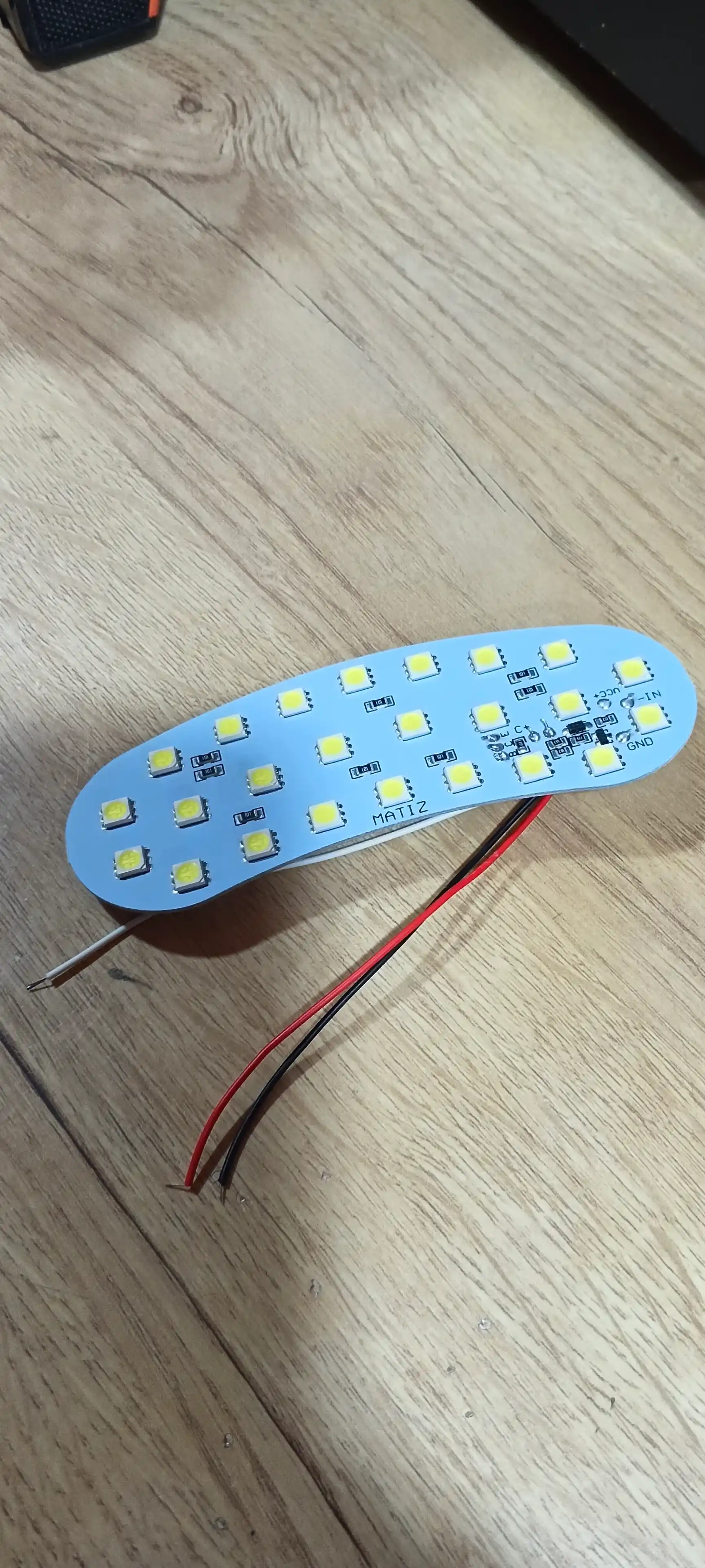 Avtomobillar plafonlari uchun LED lampa salon chirogi Chevrolet Nexia-3 va Matiz uchun