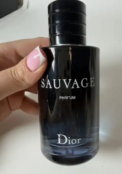 Erkaklar parfyumlangan suvi Dior Sauvage, 100 ml, to‘yingan hid
