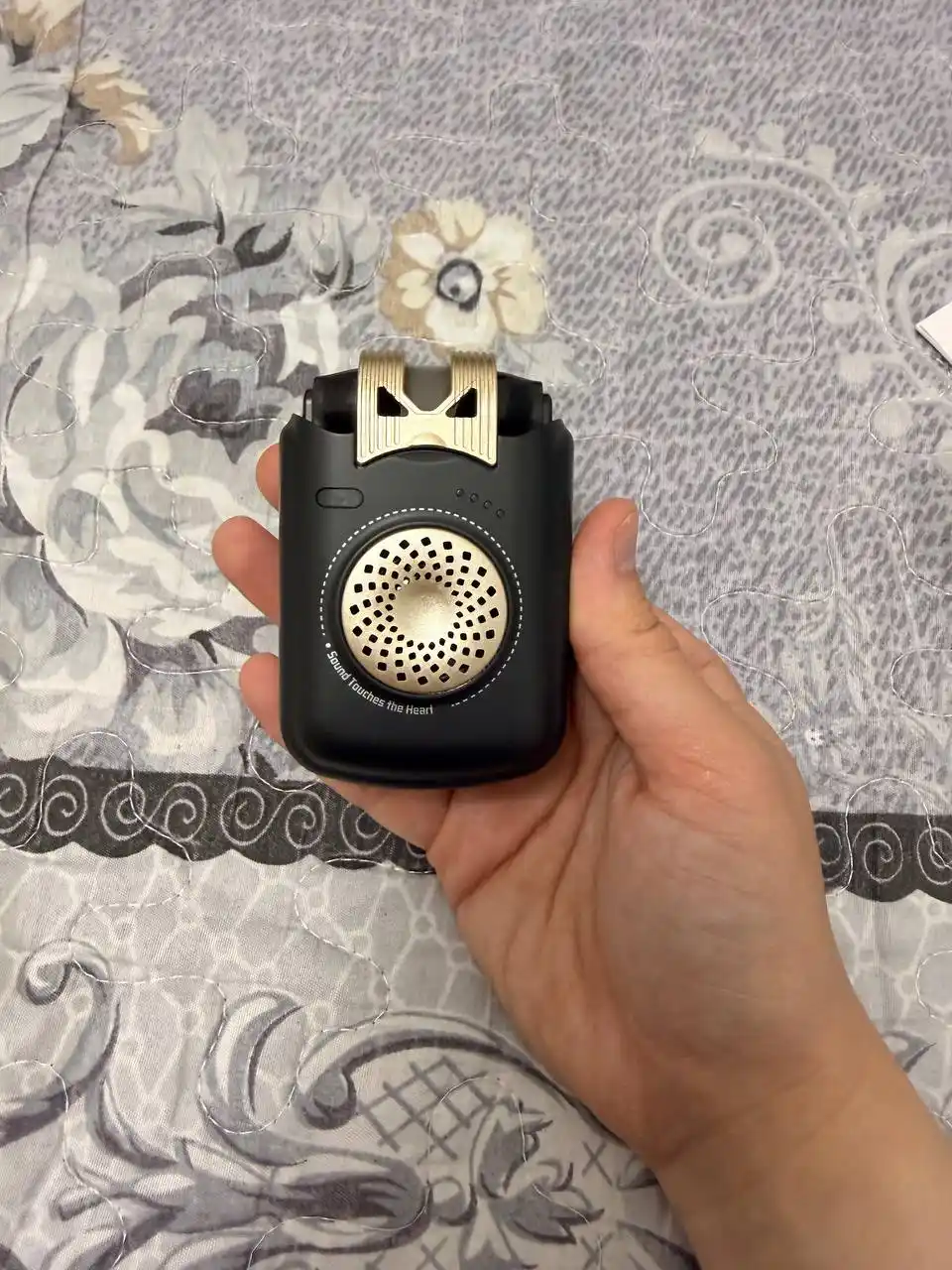 Simsiz Bluetooth kolonka + quloqchinlar, 2v1 da, sensorli, namlikdan himoya, kalonka