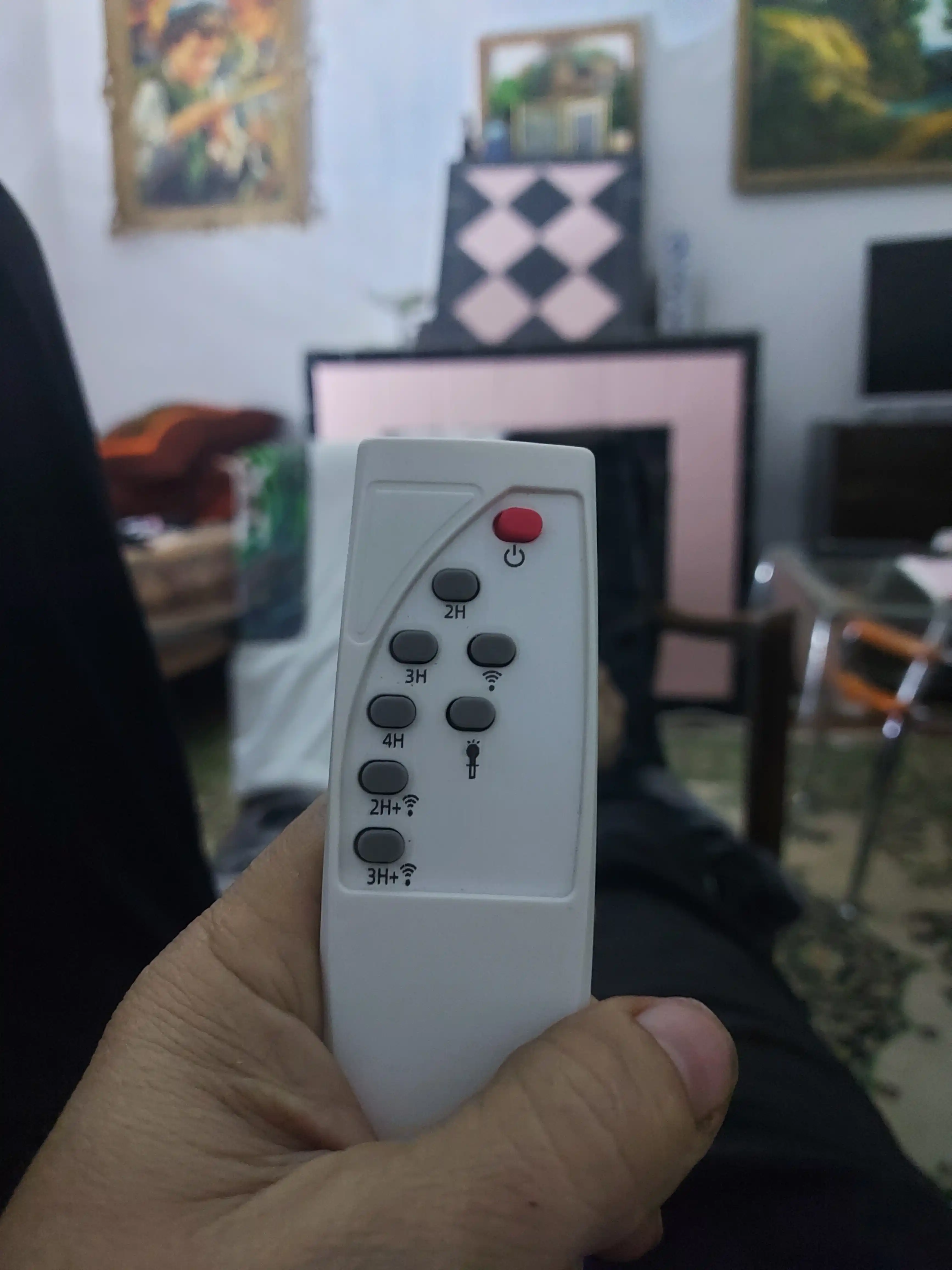Quyosh panelli ko'cha chirog'i Beltoms 150W 6000K pultli fonar, taymerli simsiz projektori