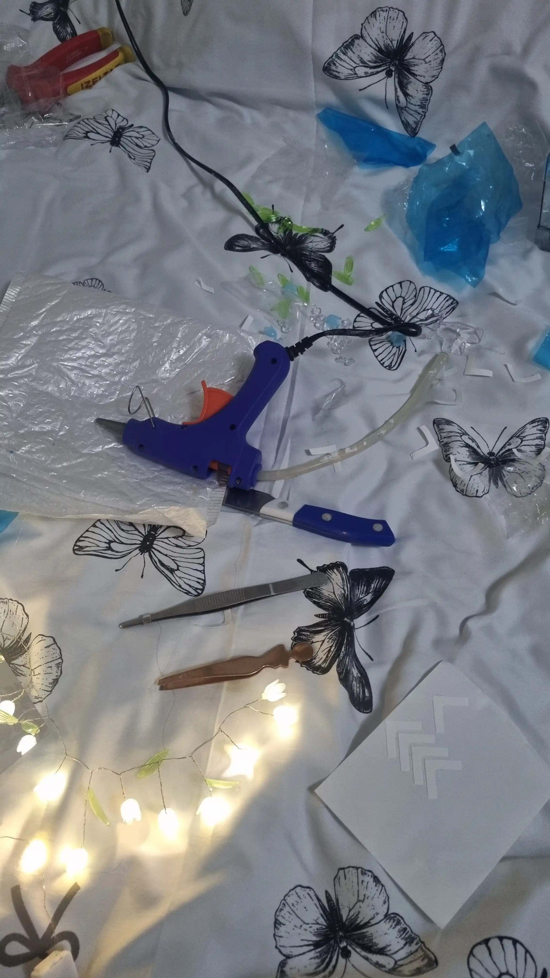 Cheksiz lolalar bilan 3D tungi chiroq