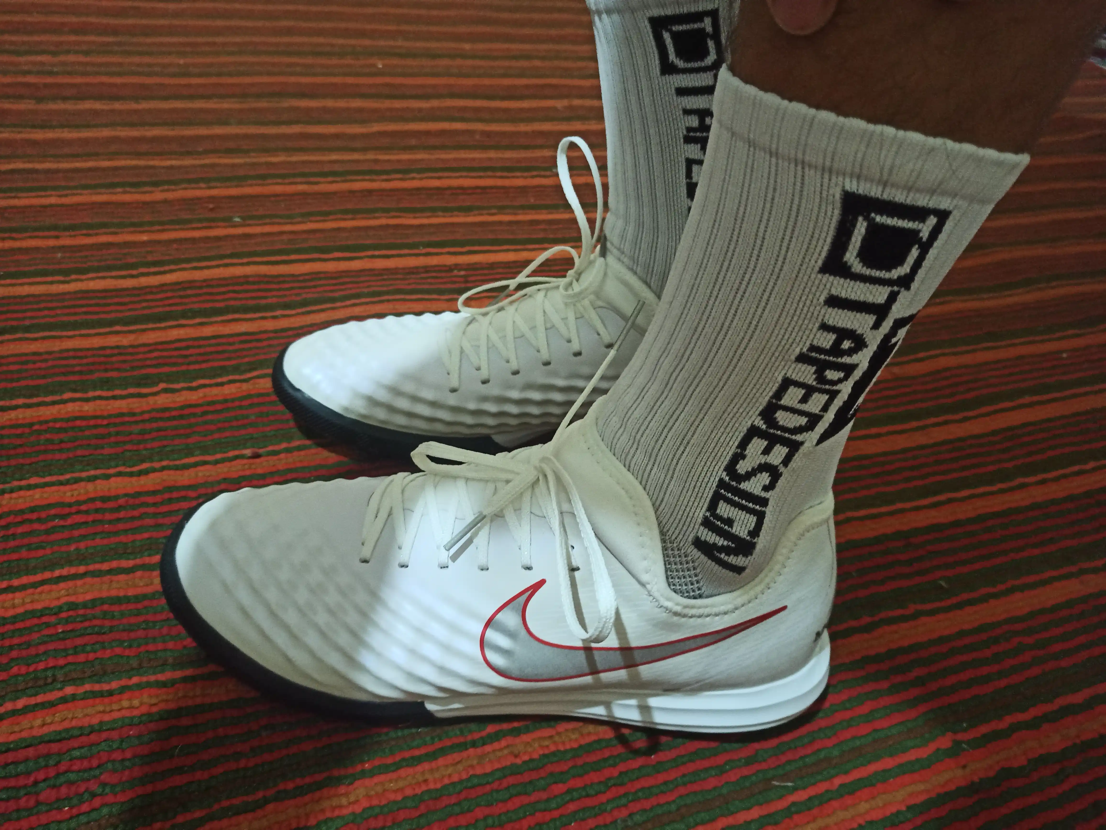 Футбольные бутсы и сороконожки MAGISTA X для взрослых размер 39-44