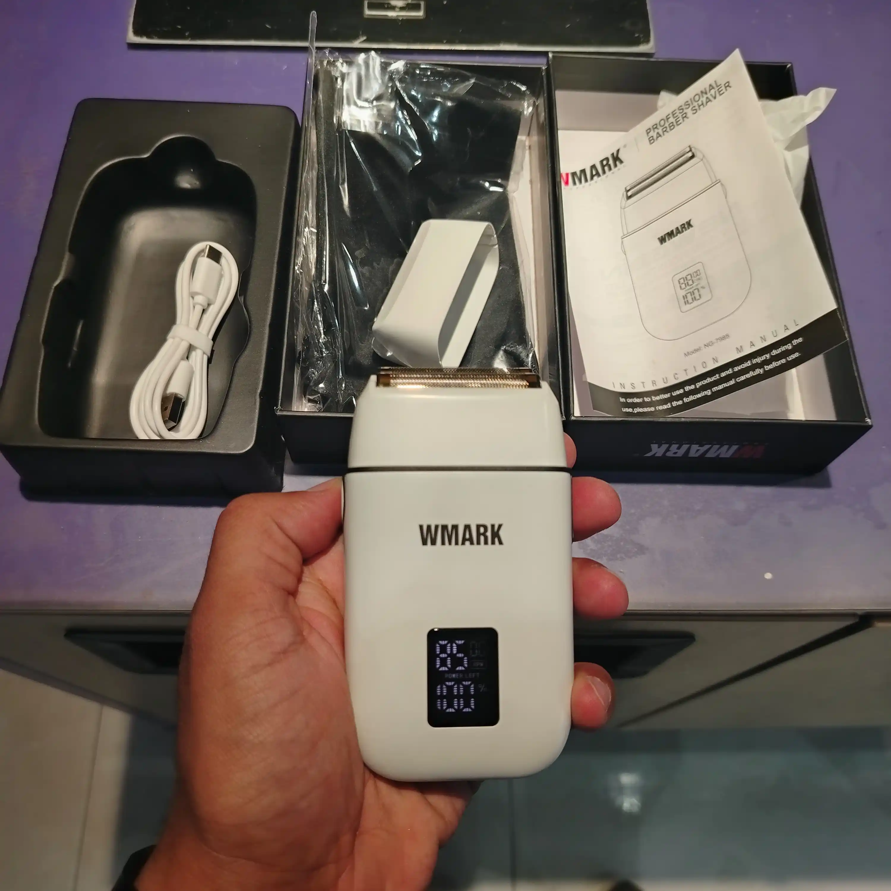 Soqol olish mashinasi WMARK o‘rnatilgan trimmer bilan, simsiz shaver