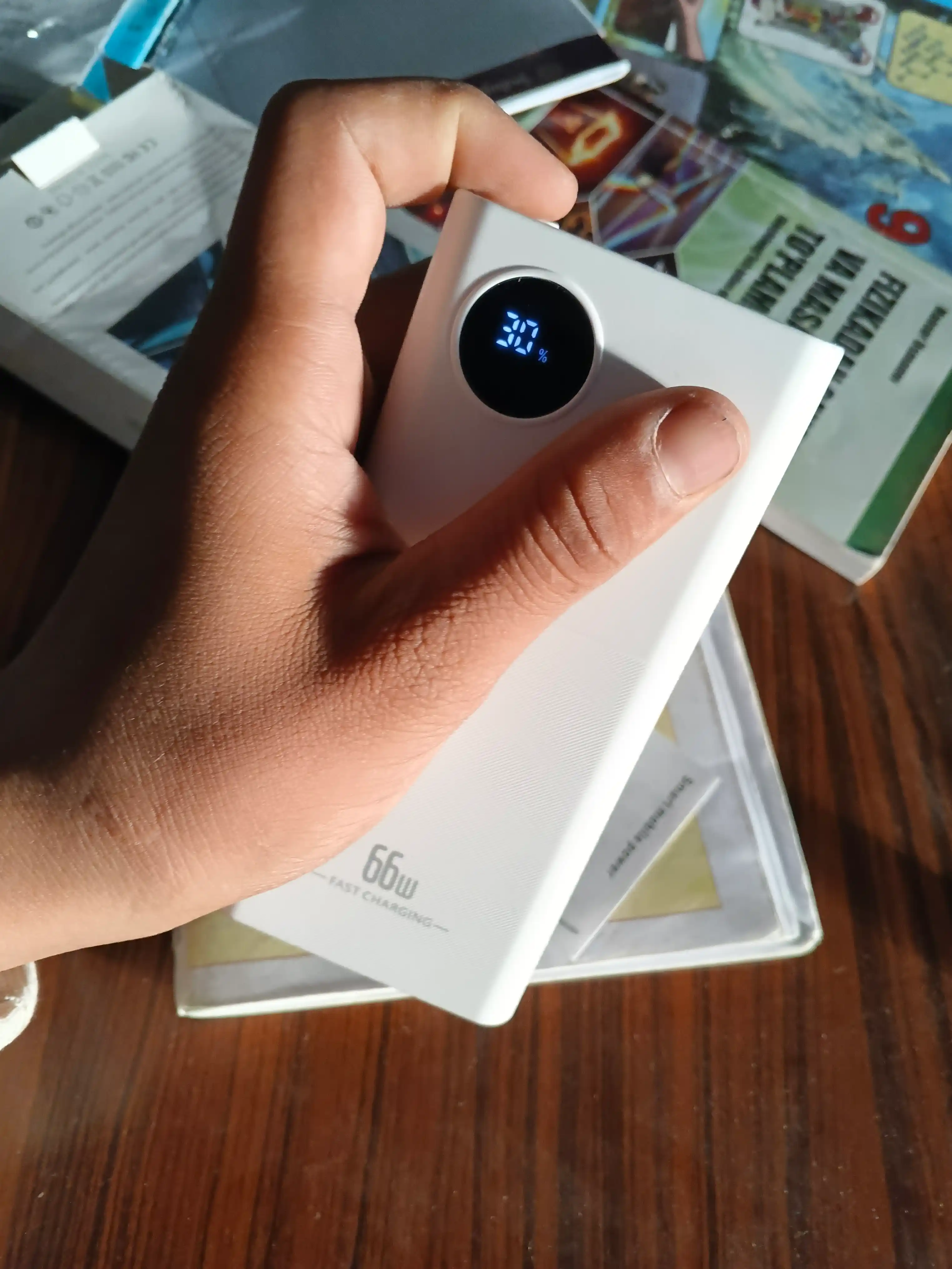 Power Bank 20000mA 66-22.5W tezkor quvvat bilan tashqi akkumulyatori, +4 kabel bilan