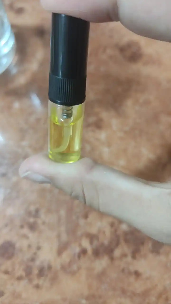 Ayollar uchun ajoyib atir, HFC Devil’s Intrigue EDP, parfyumlangan suv, HFC atr