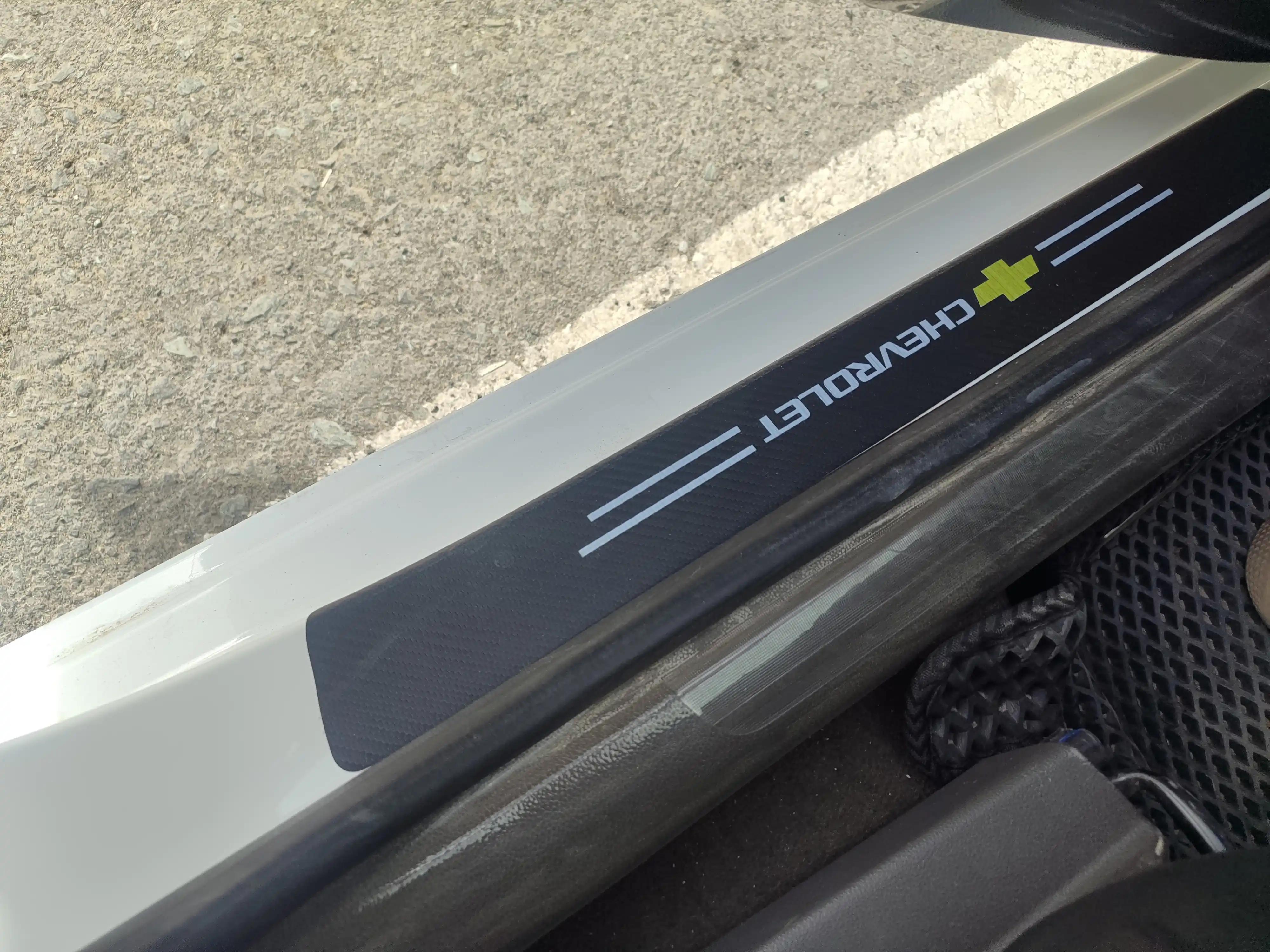 Avto poroglari uchun karbon qoplamalar, Chevrolet himoya nakleykalari, 4 dona