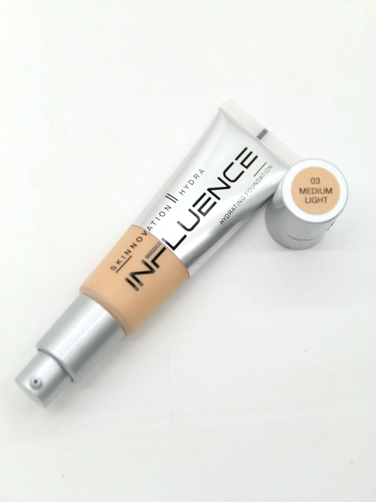 INFLUENCE BEAUTY Yuz uchun namlantiruvchi tusli krem 25 ml