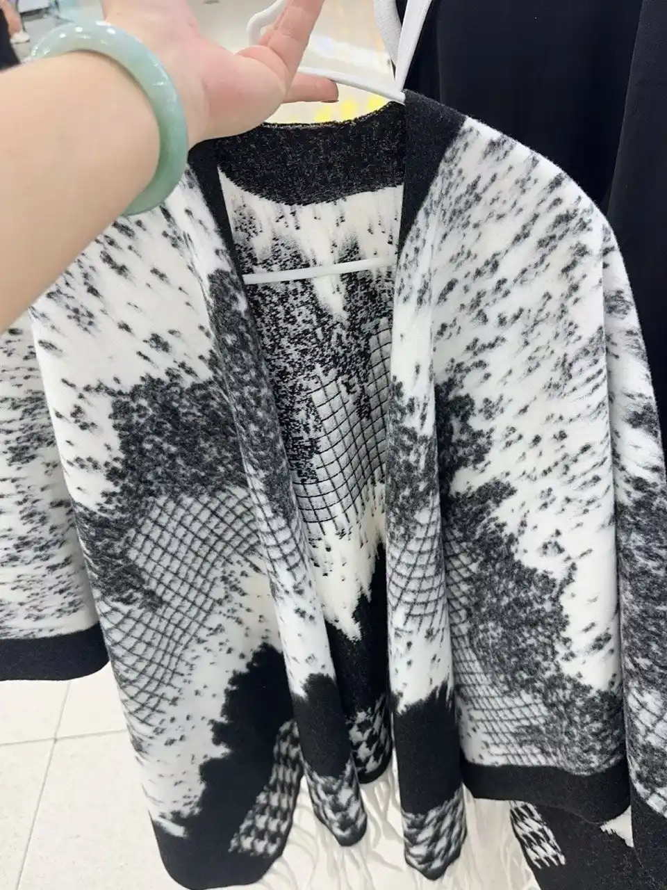Ayollar uchun eko-kashmir poncho, sochli issiq ayollar yopinchig‘i, 48-54 rangli kardigan