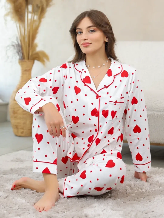 Ayollar uchun pijama to'plami, yurakcha printli kofta va shim, uy kiyimi
