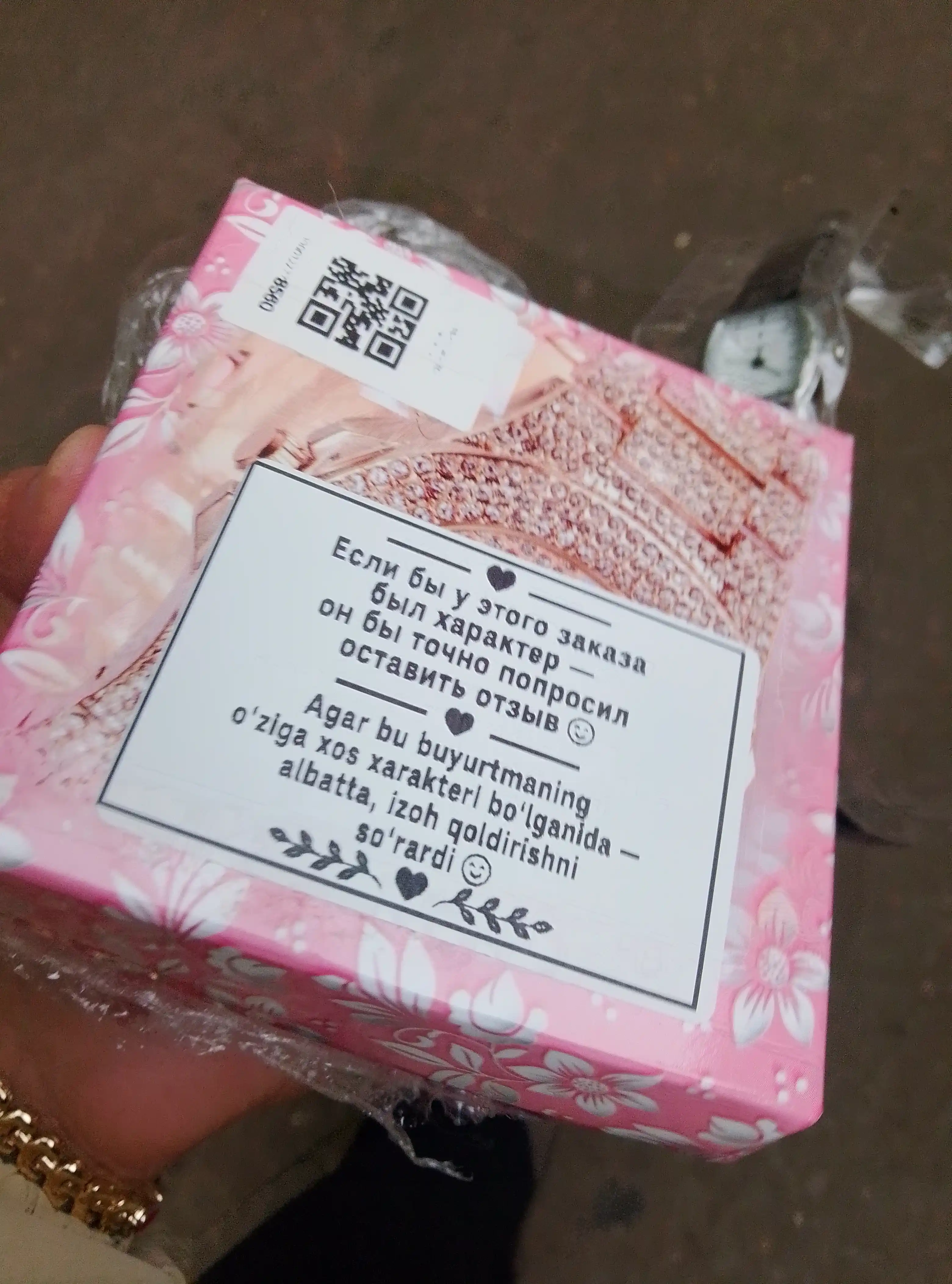 Ayollar uchun klassik qo‘l soati, kvars mexanizmli, charm tasmali