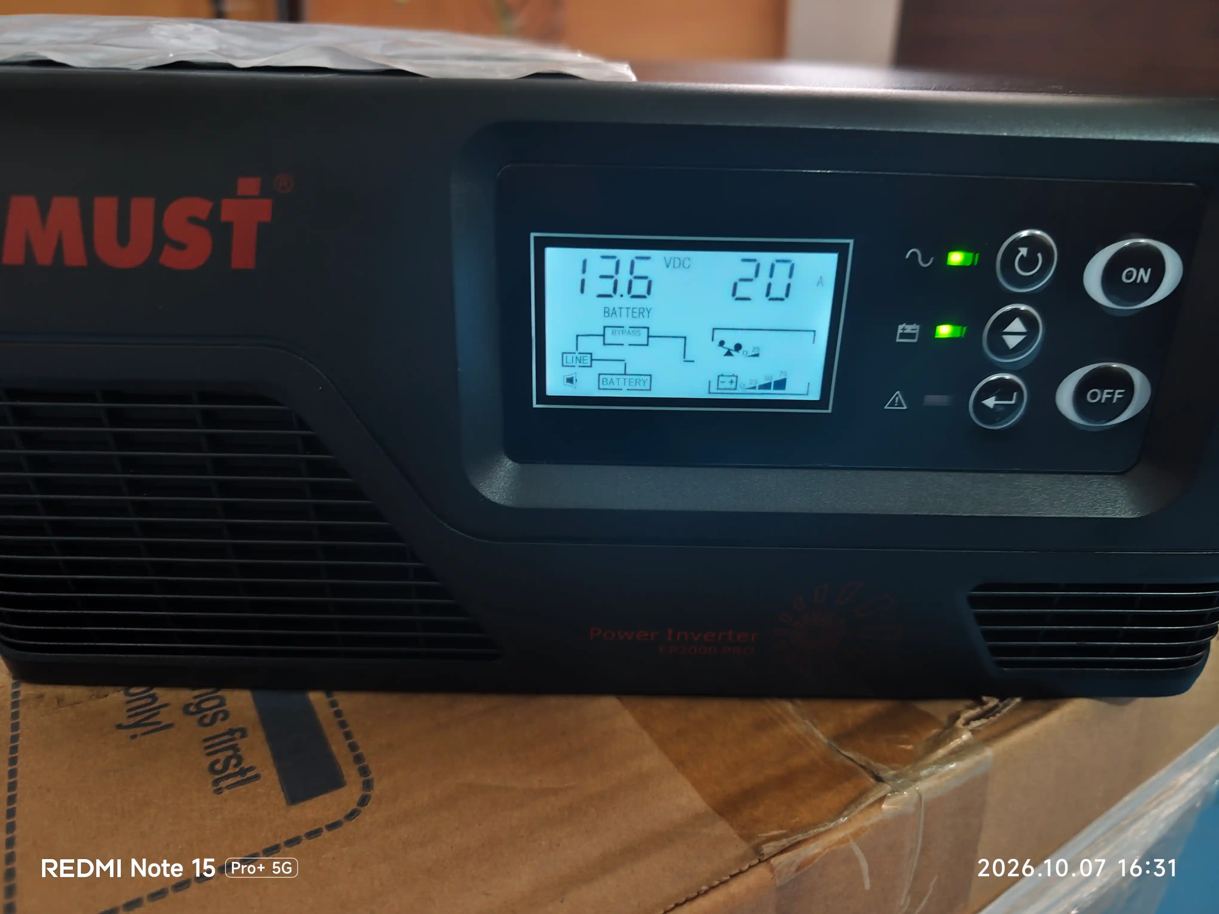 Инвертор 1000Вт- 12В "MUST"
