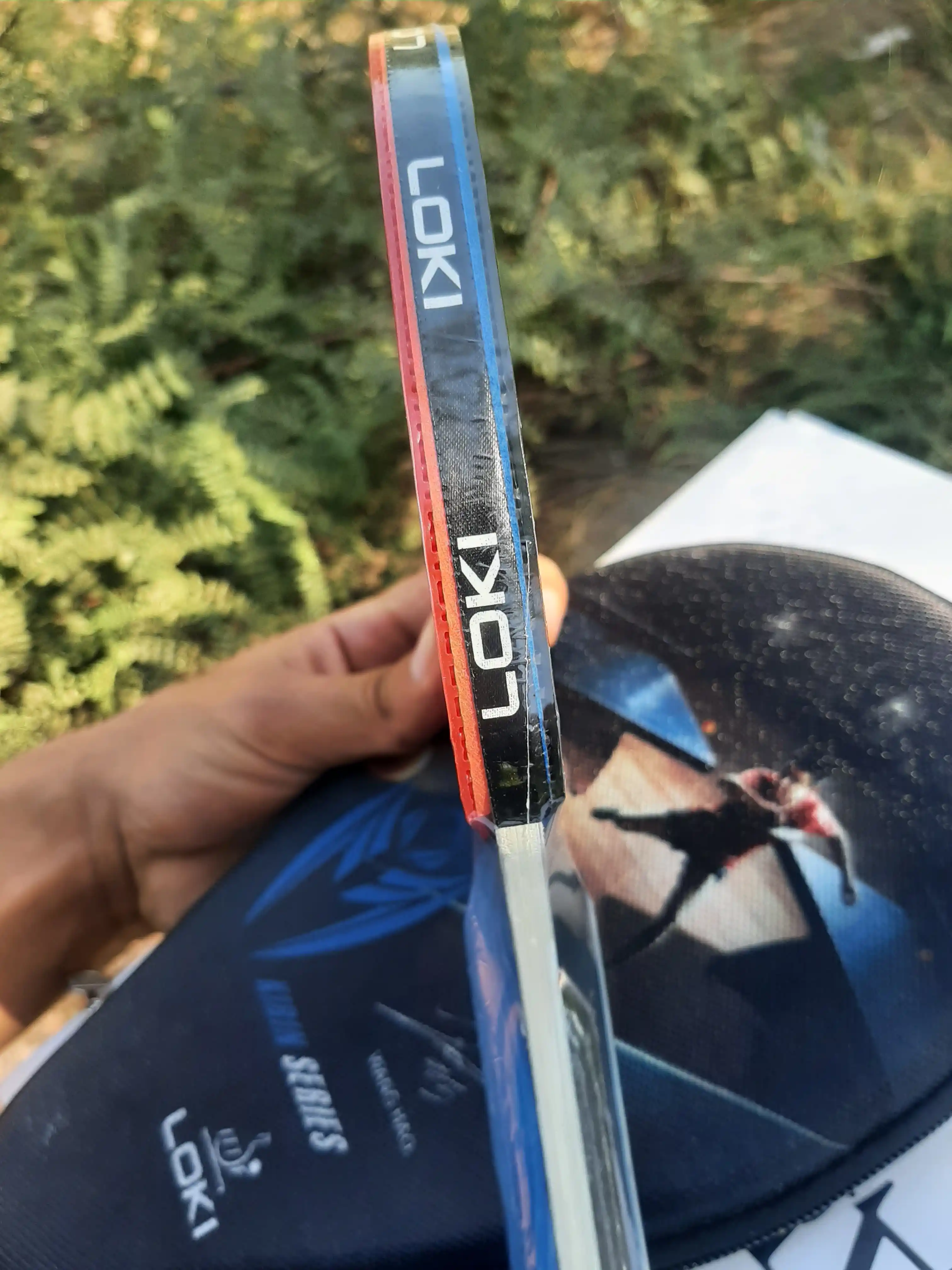 Stol tennis uchun raketka chexoli bilan