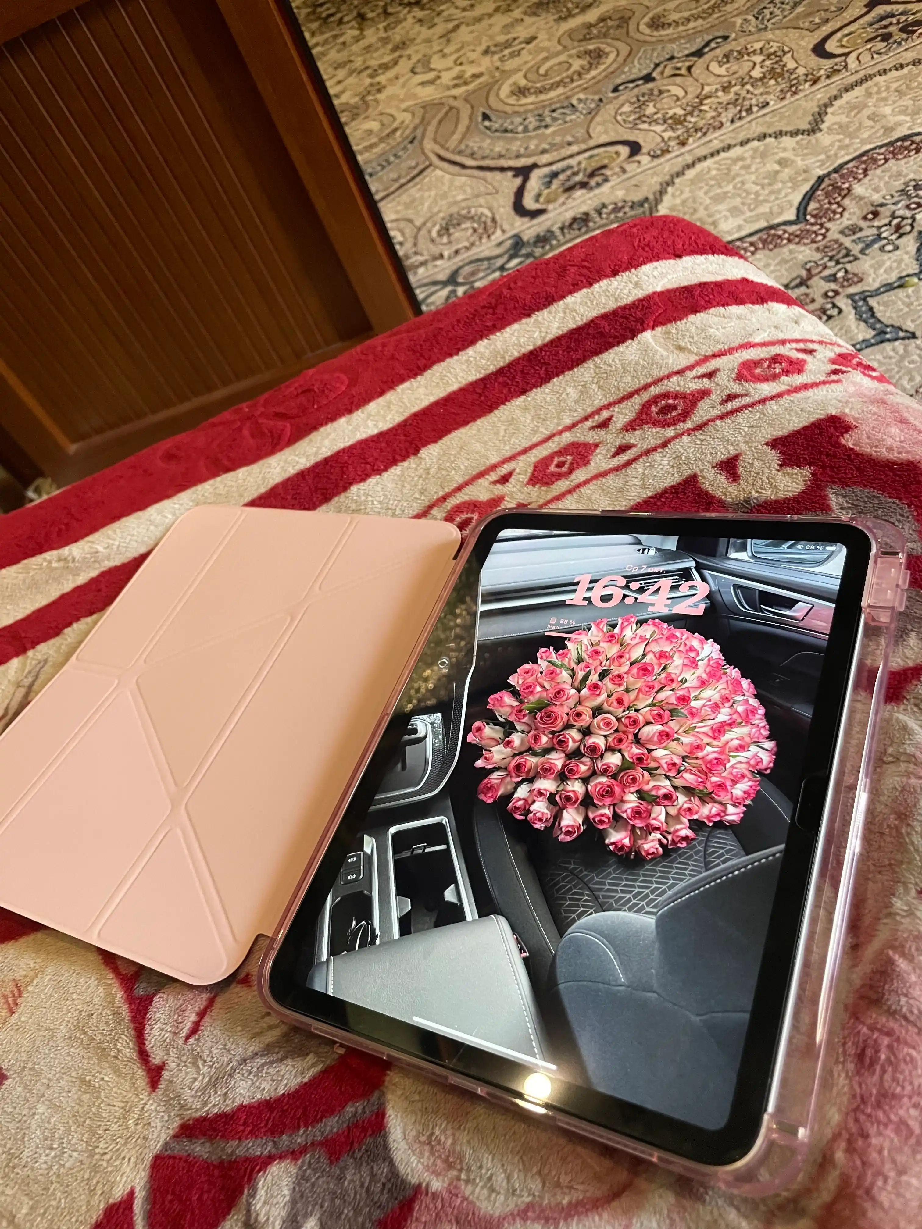 SmartCover Pro iPad uchun taglik funksiyali magnitli g'ilof