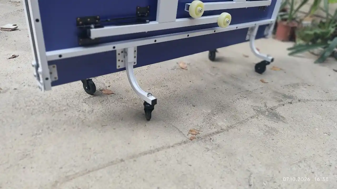 Stol tennisi Stol o'lchami: 274 x 152.5 x 76 sm MDF Stol og'irligi: 68 kg