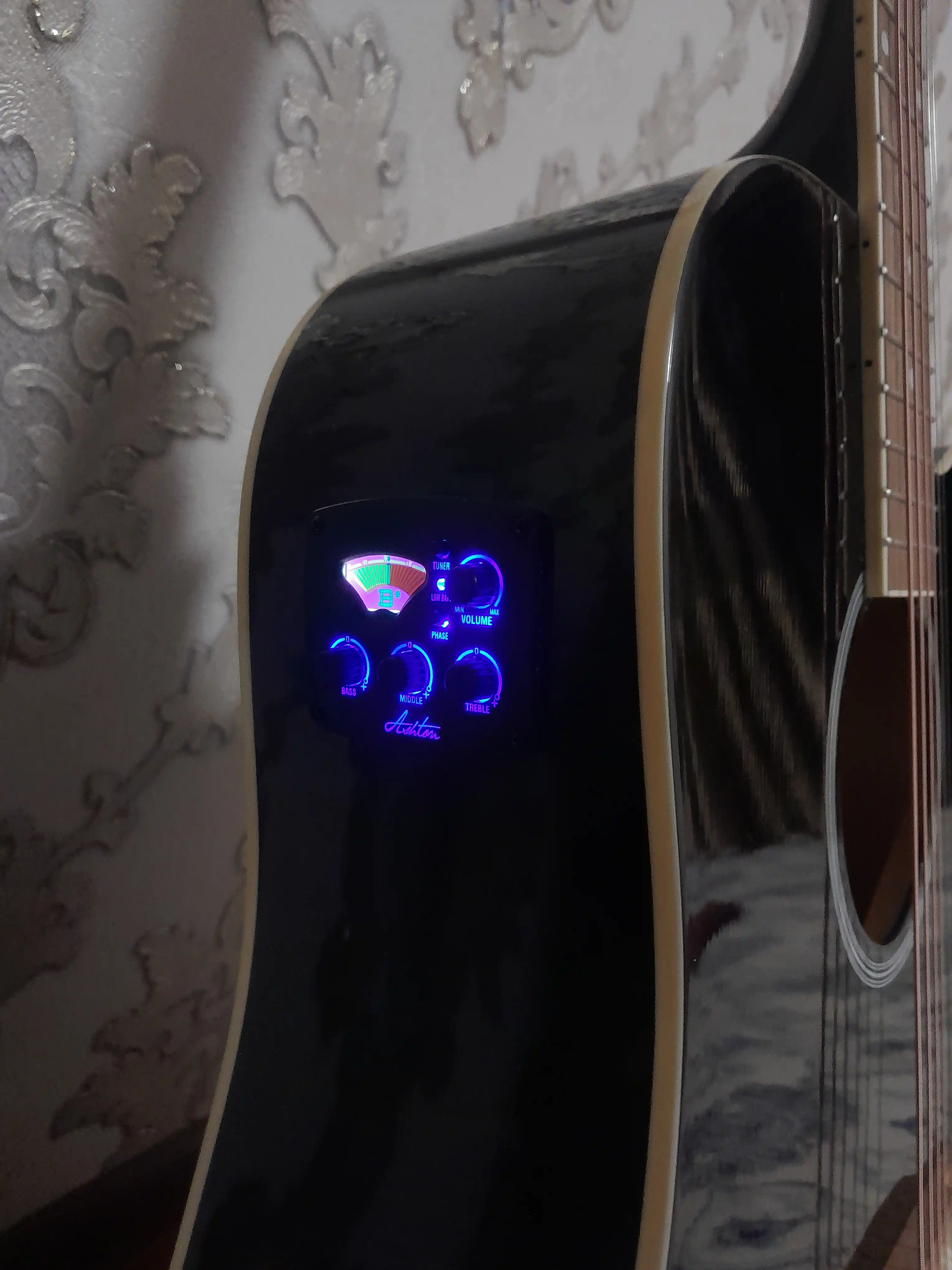 Ashton D20CEQ Elektro-Akustik Gitara NTM, TSB va BK