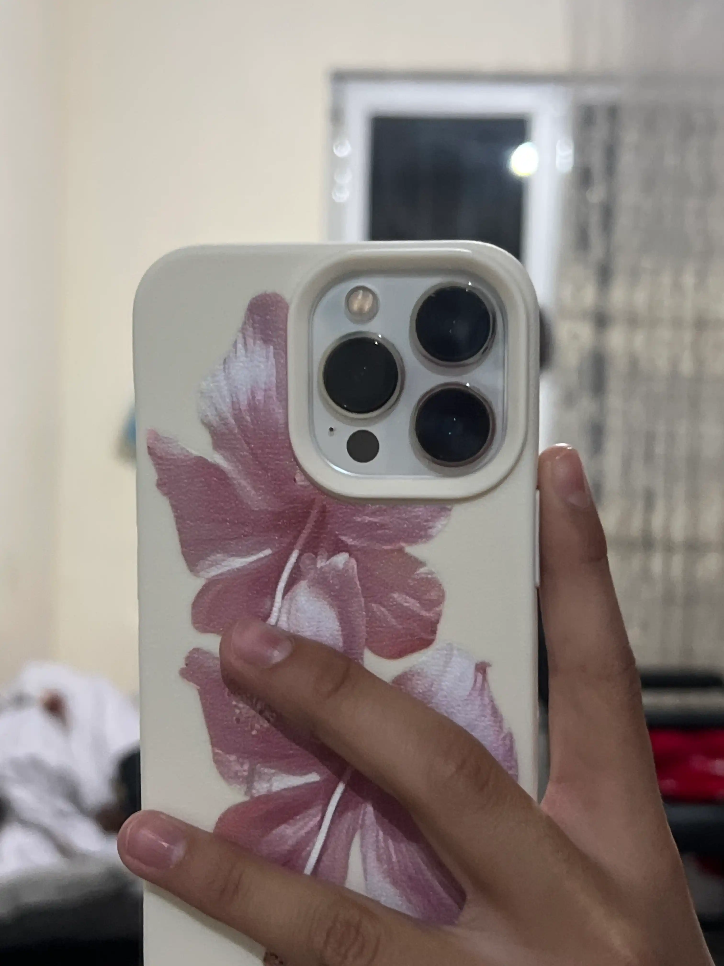 Iphone chexolari 11 12 13 14 15 16 17 Pro Max uchun qizlar chexoli