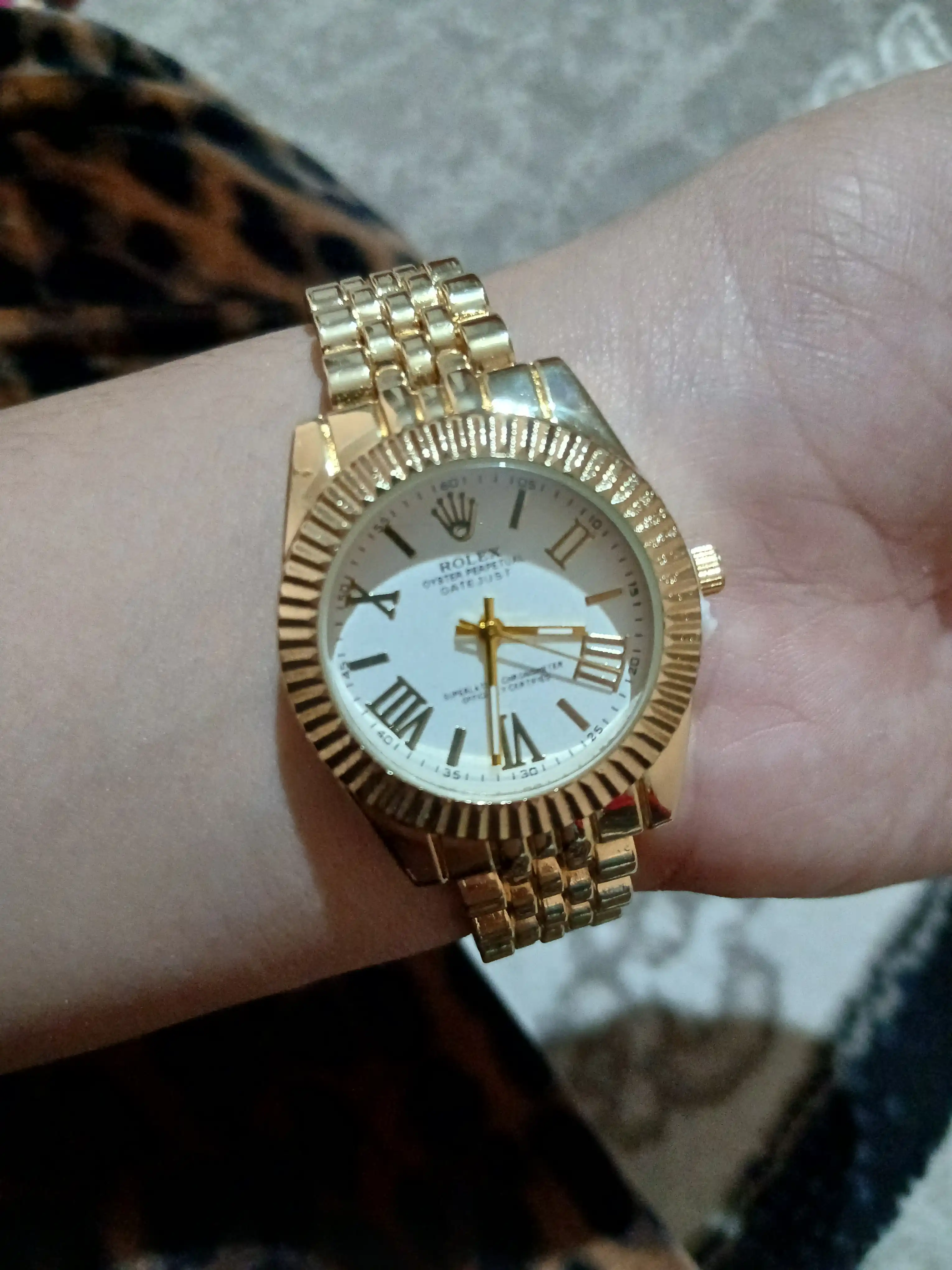 Ayollar uchun qo'l soati, Rolex klassik kvarts, sovg‘a qutisida