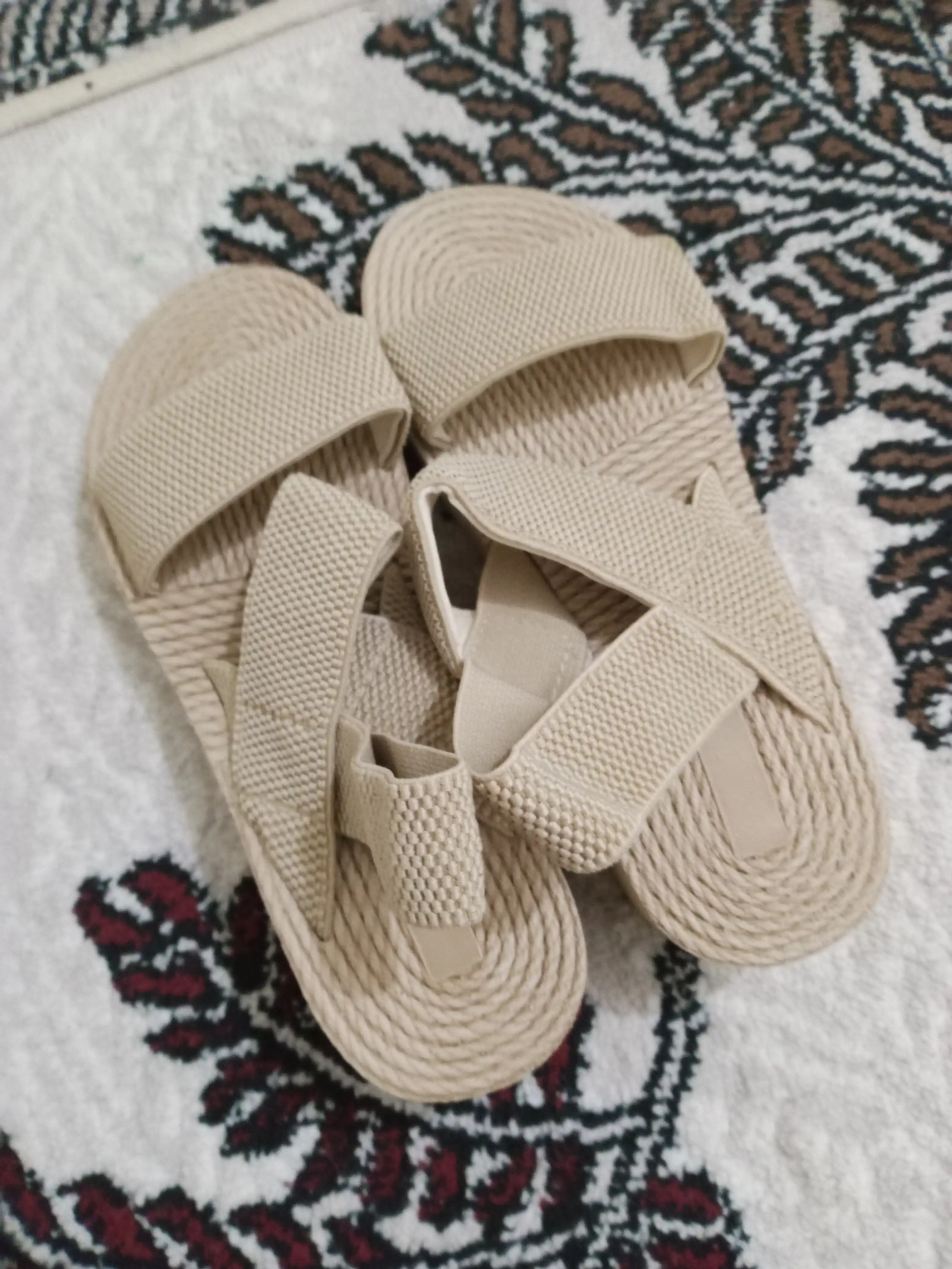 Ayollar uchun yozgi sandal yengil va qulay sandallari Xitoyda ishlab chiqarilgan 36-40