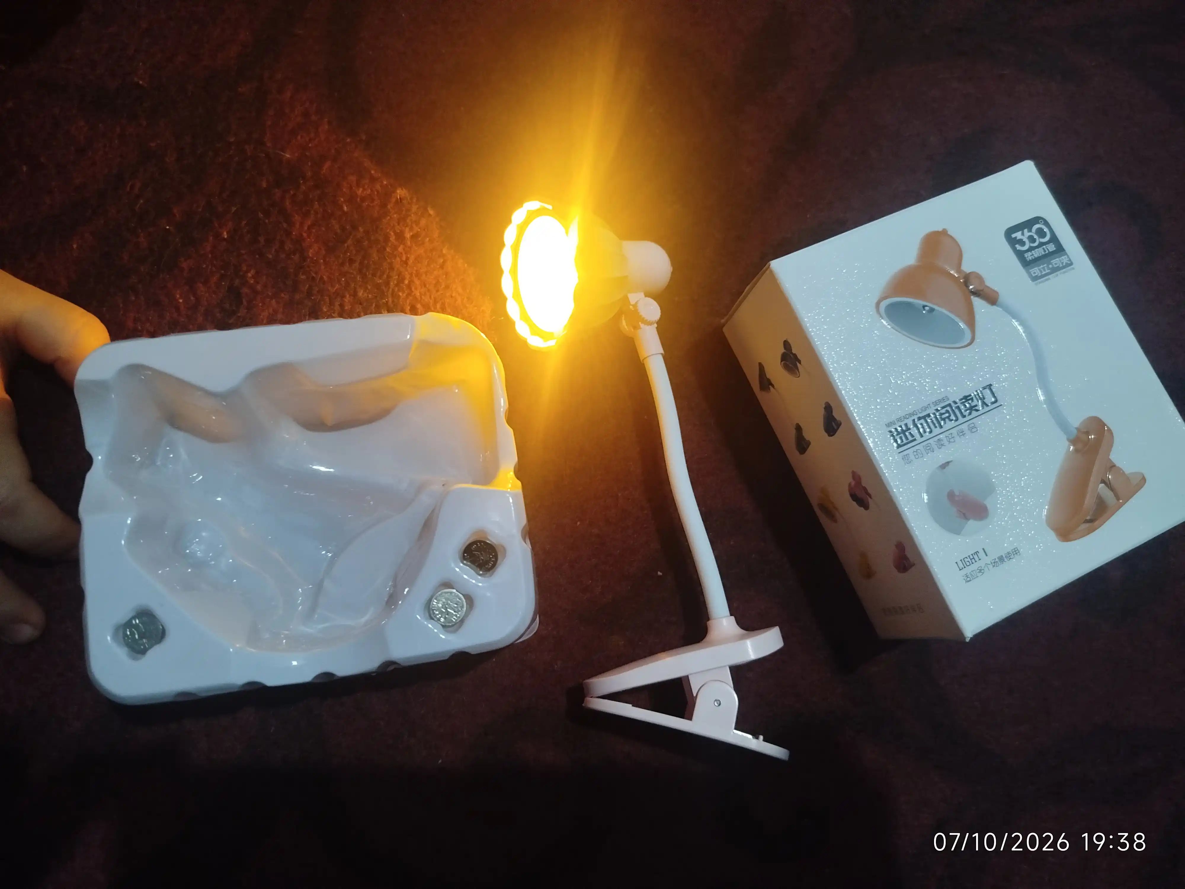 Kitob o‘qish uchun mini LED lampa – klipsali, yumshoq yorug‘lik, 360° egiluvchan, 16 sm