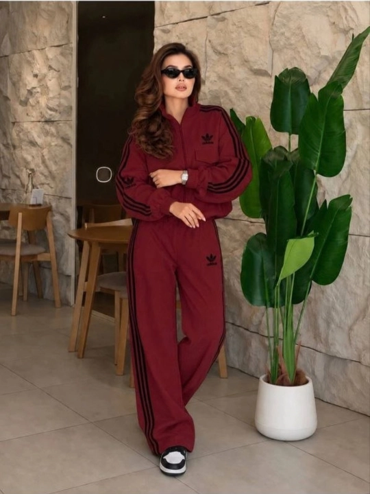 Ayollar uchun qulay sport kostyumi - 